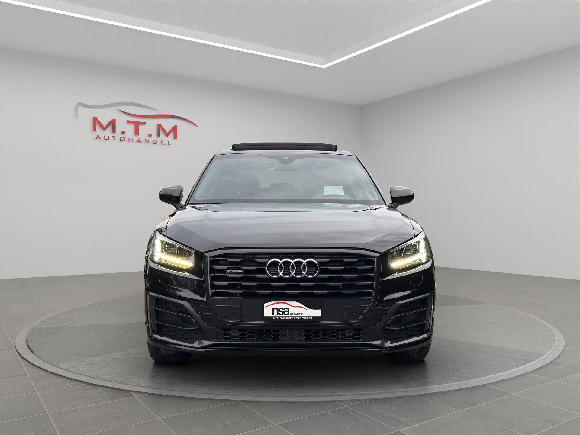AUDI Q2 2.0 TFSI sport quattro S-tronic-image-2