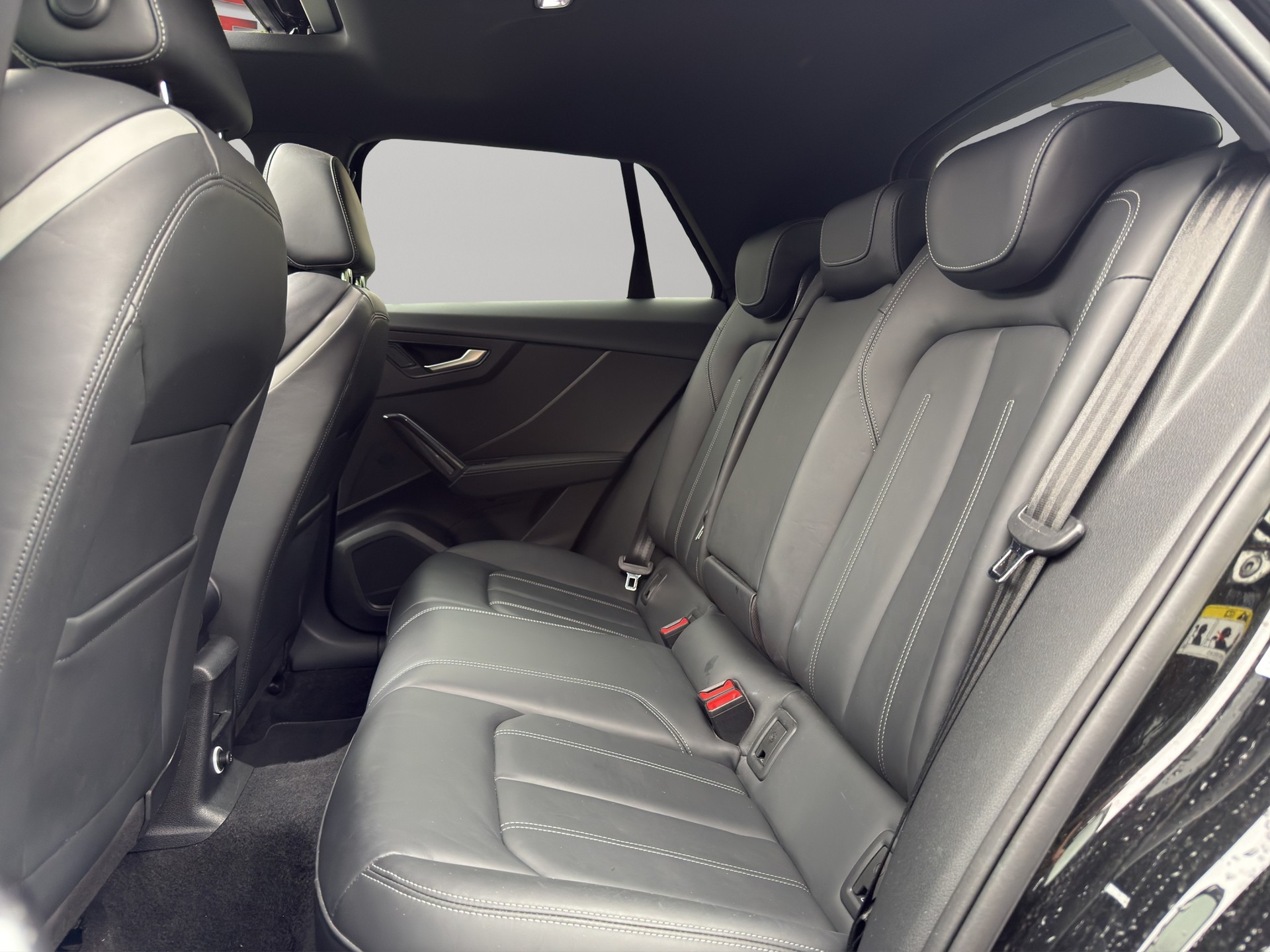 AUDI Q2 2.0 TFSI sport quattro S-tronic-image-17