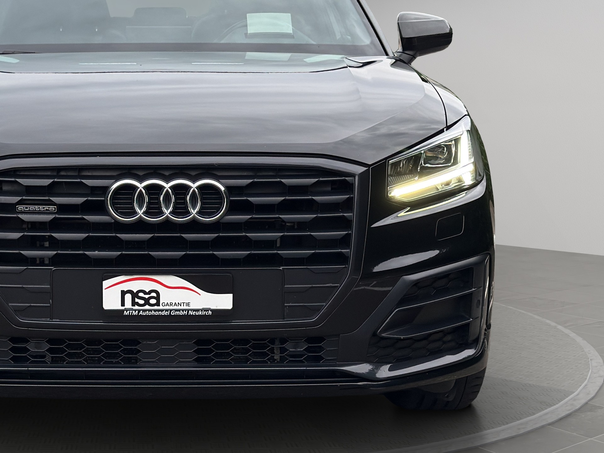 AUDI Q2 2.0 TFSI sport quattro S-tronic-image-6