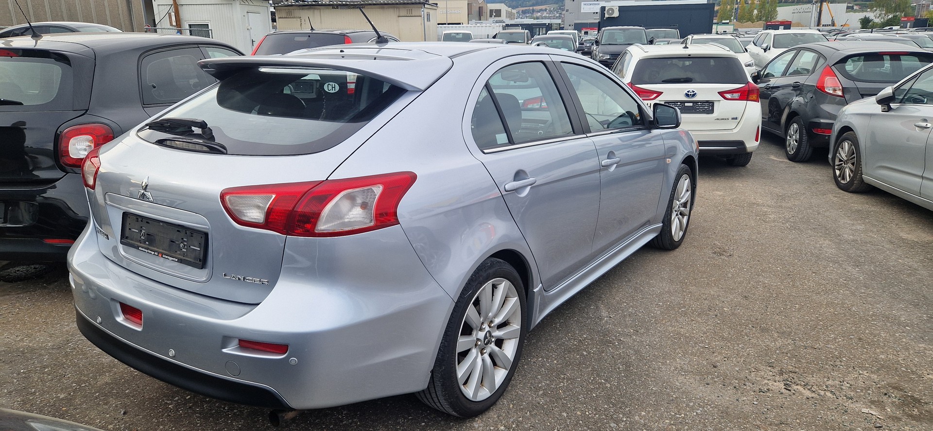 MITSUBISHI Lancer Sportback 1.8 Instyle CVT-image-2