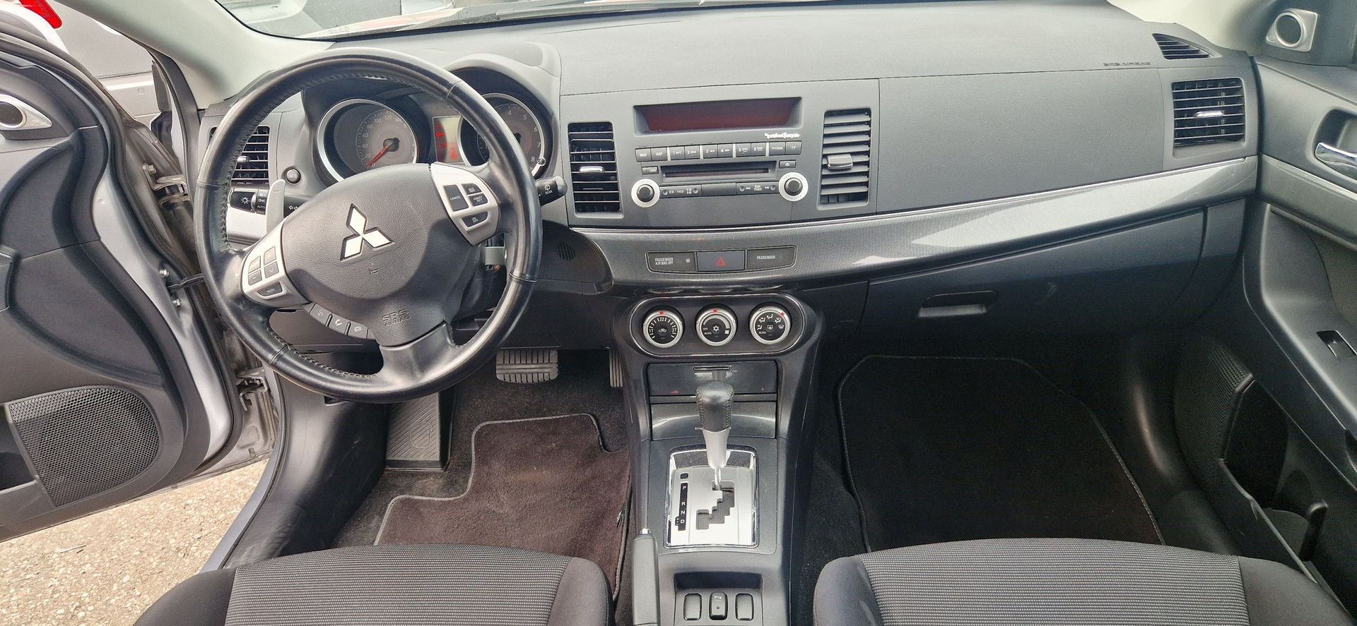 MITSUBISHI Lancer Sportback 1.8 Instyle CVT-image-6