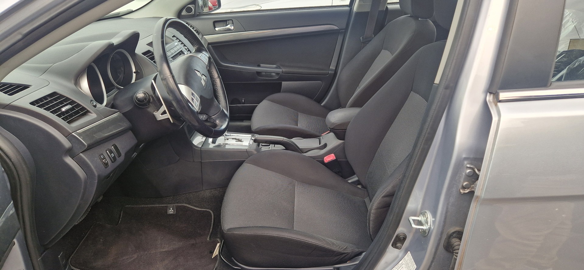 MITSUBISHI Lancer Sportback 1.8 Instyle CVT-image-4