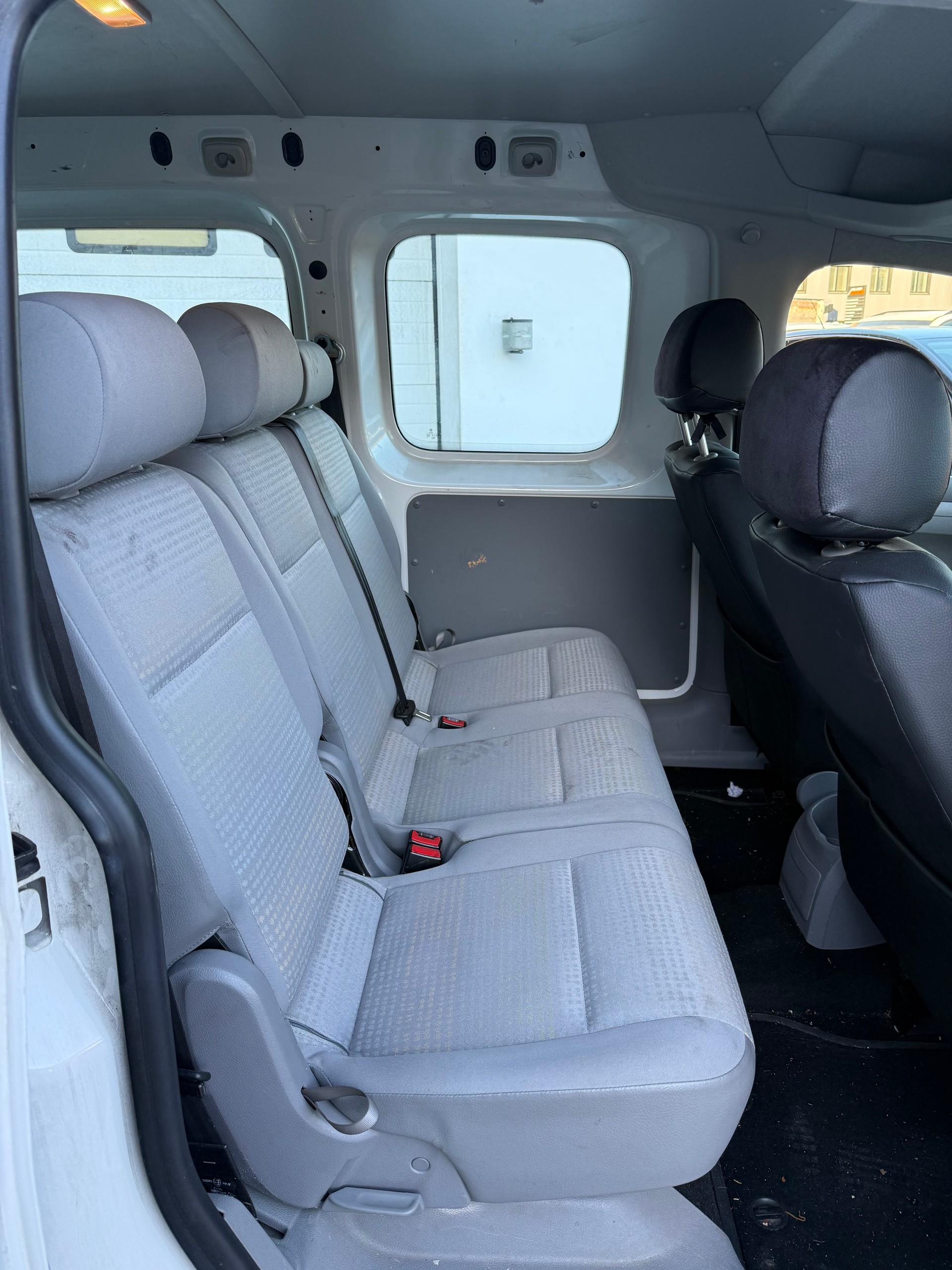 VW Caddy Maxi Life 1.6-image-14