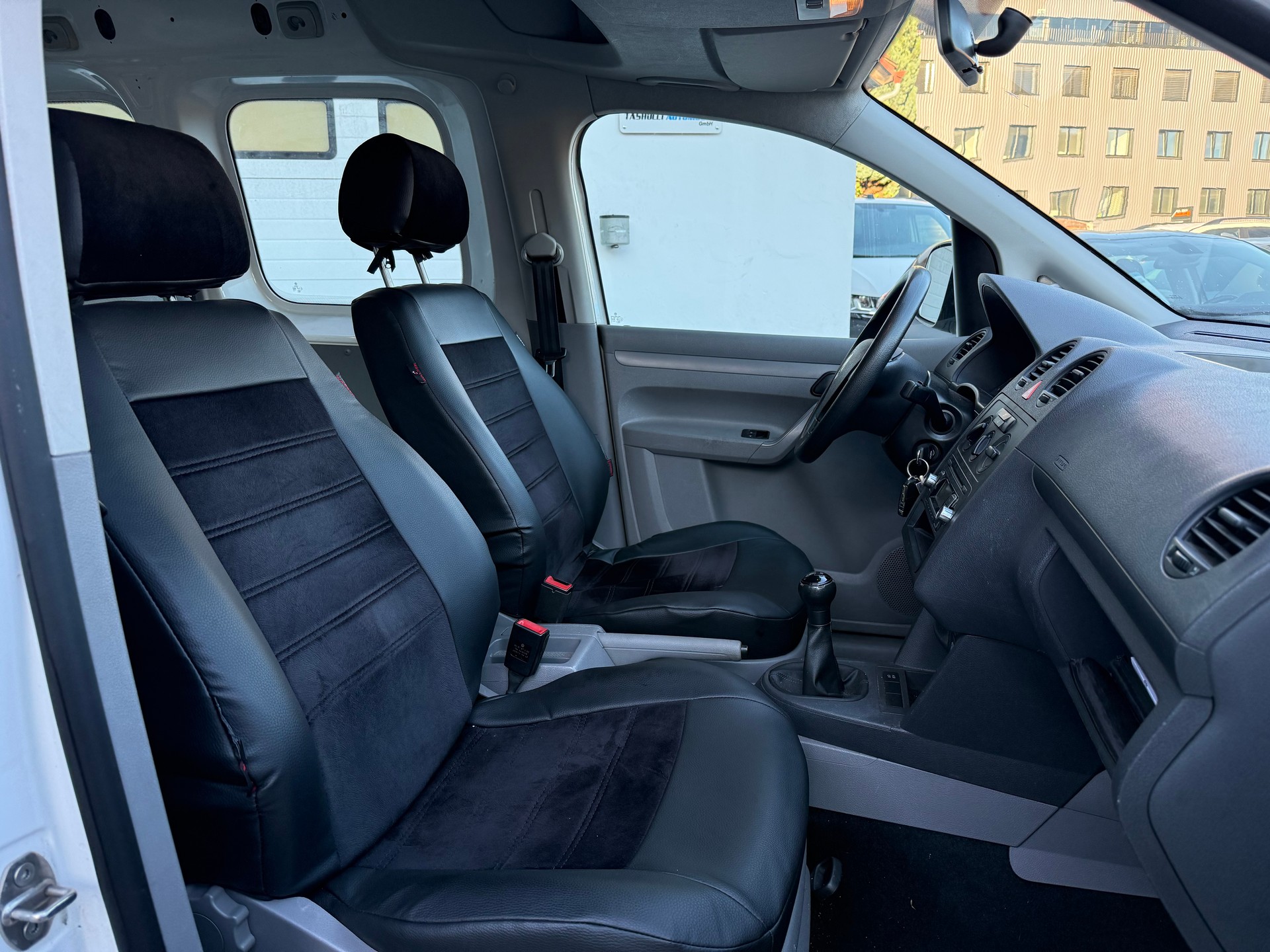 VW Caddy Maxi Life 1.6-image-10
