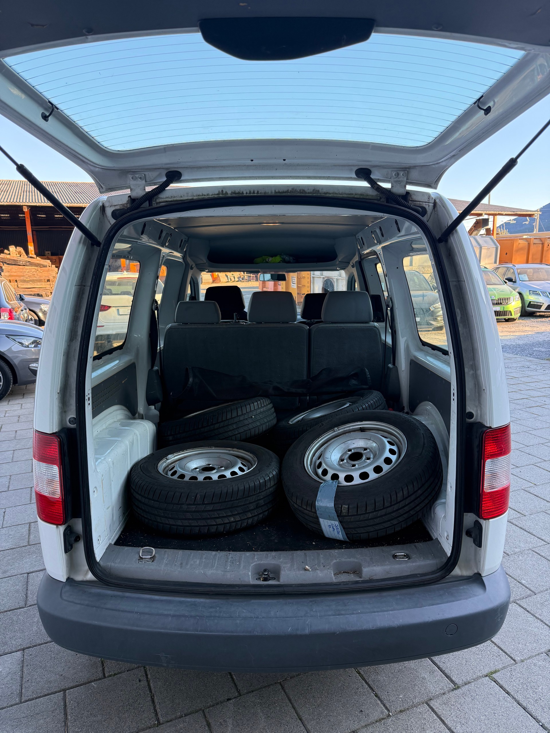 VW Caddy Maxi Life 1.6-image-6
