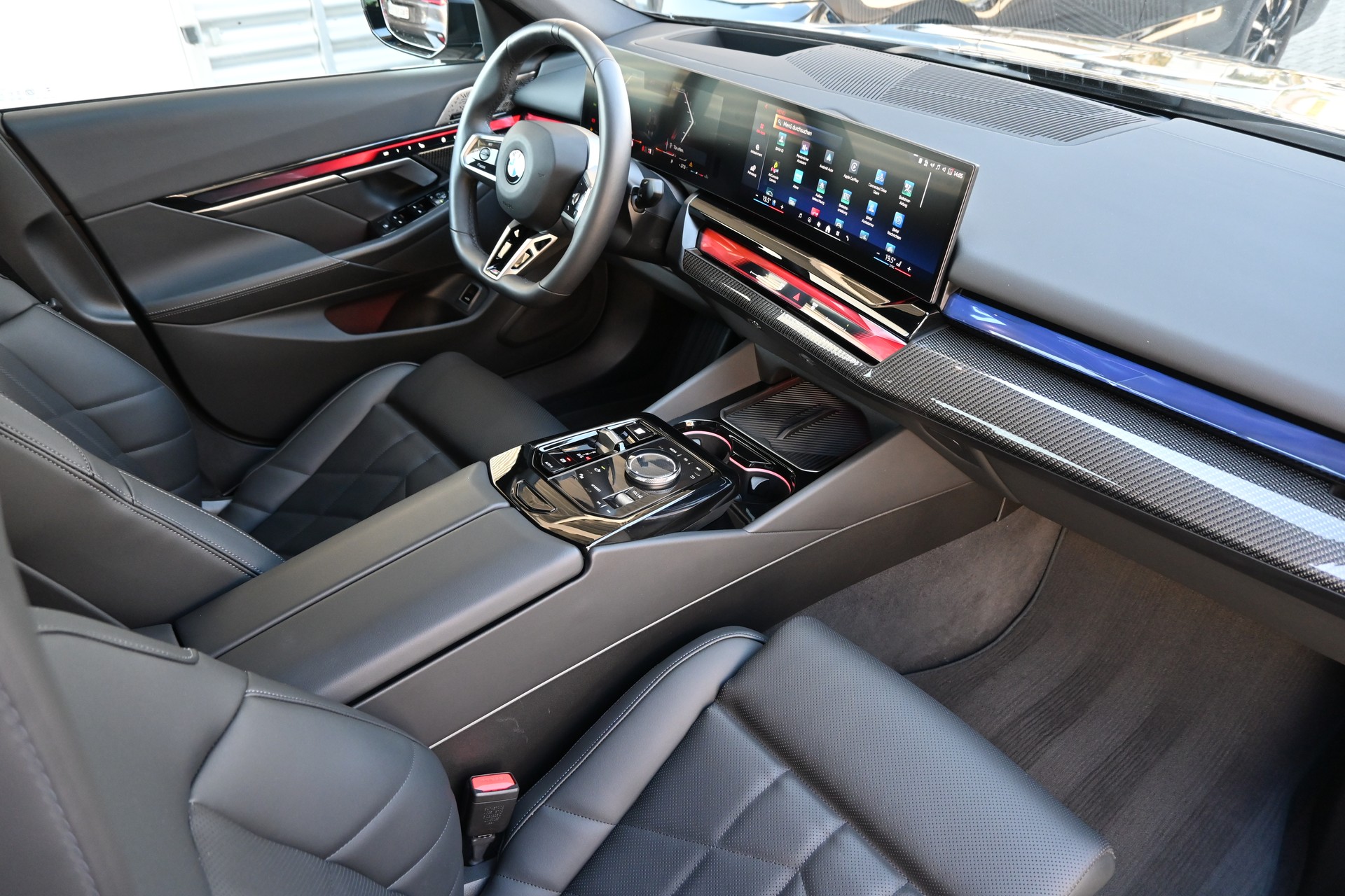 BMW 540d xDrive 48V M Sport Pro Steptronic-image-10