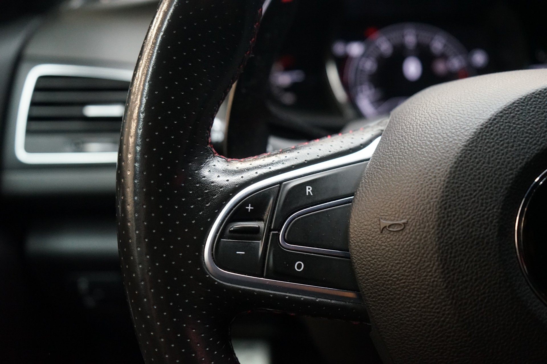 RENAULT Mégane RS 280 EDC-image-9