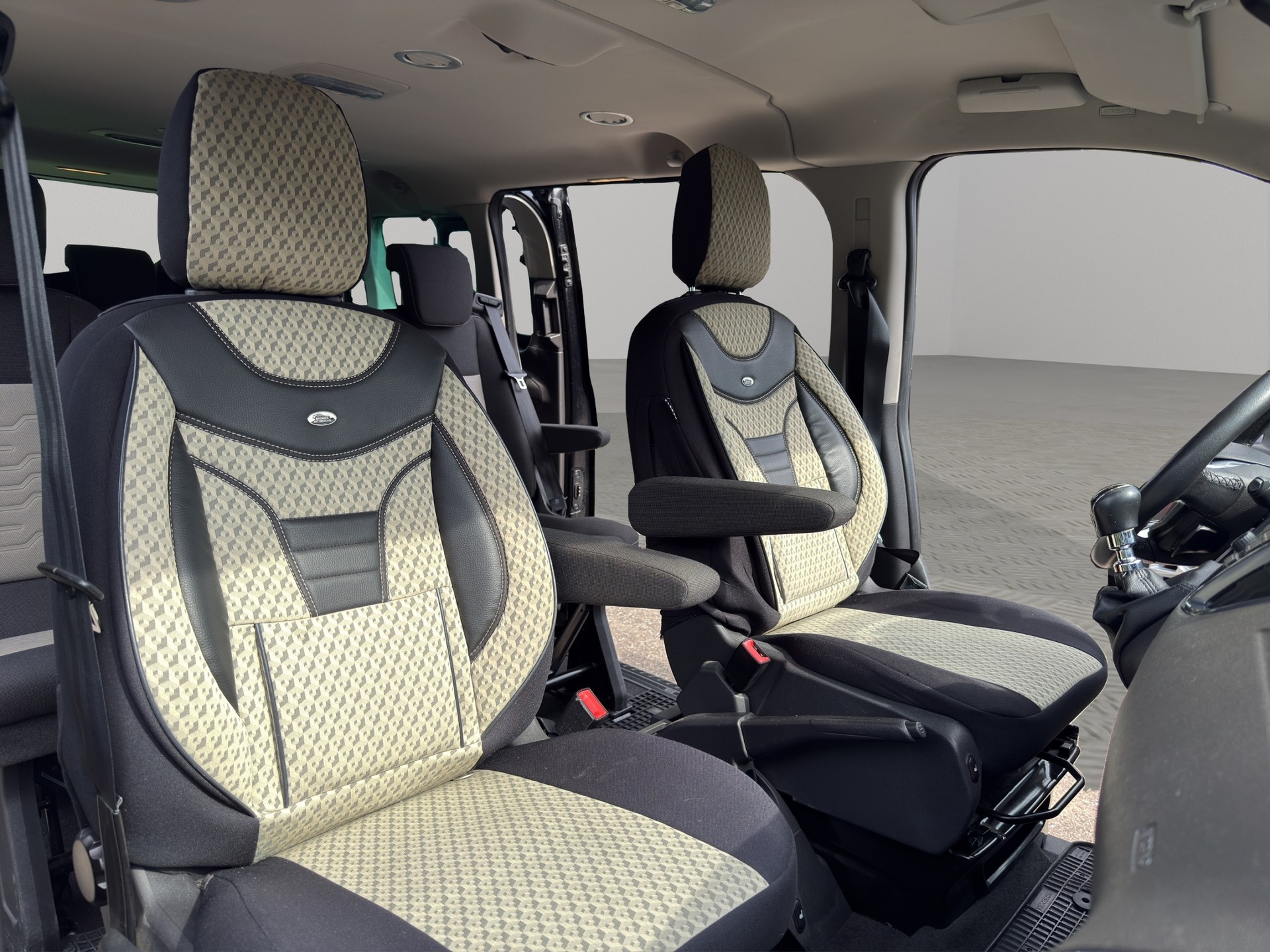 FORD Tourneo Custom 300 L1H1 Trend-image-18
