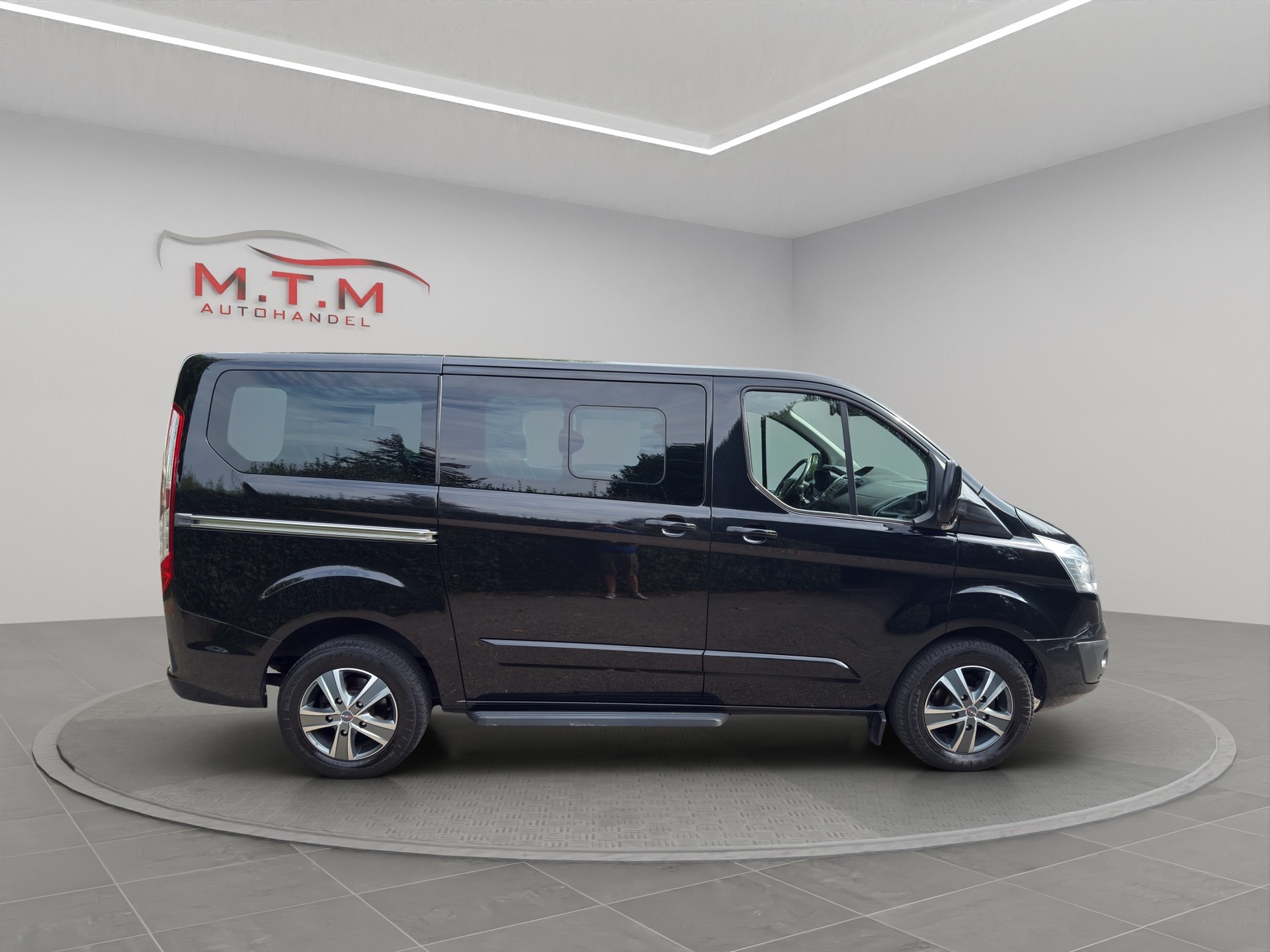FORD Tourneo Custom 300 L1H1 Trend-image-10