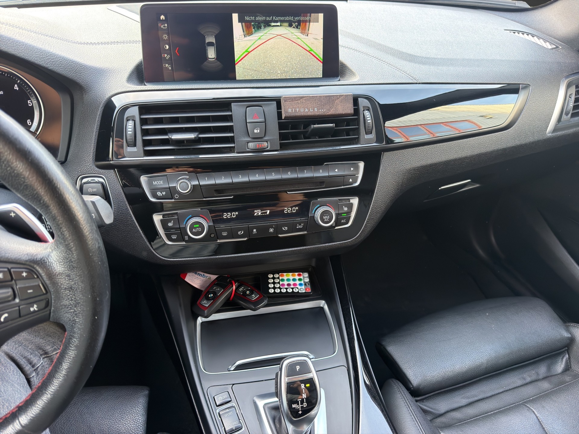 BMW 120d xDrive Edition Sport Line Steptronic-image-18