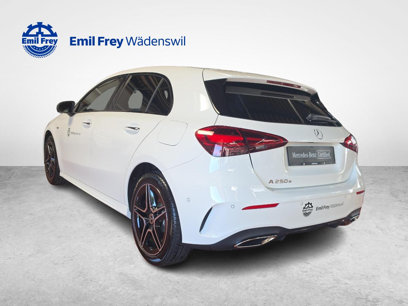 MERCEDES-BENZ A 250 e EQ Star AMG Line-showroom-element-2