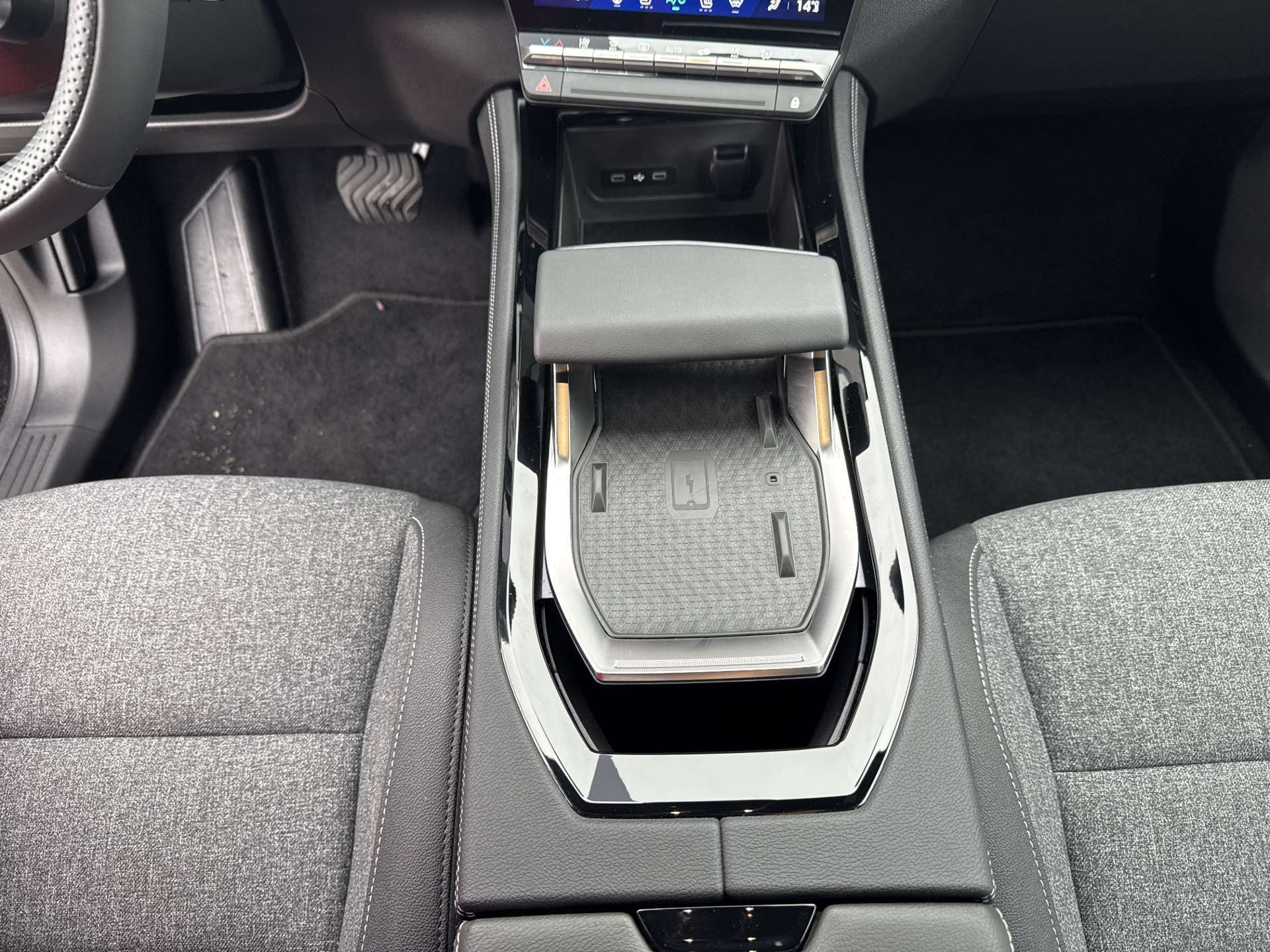RENAULT Austral 1.3 MHEV 160 Techno Automat-image-11