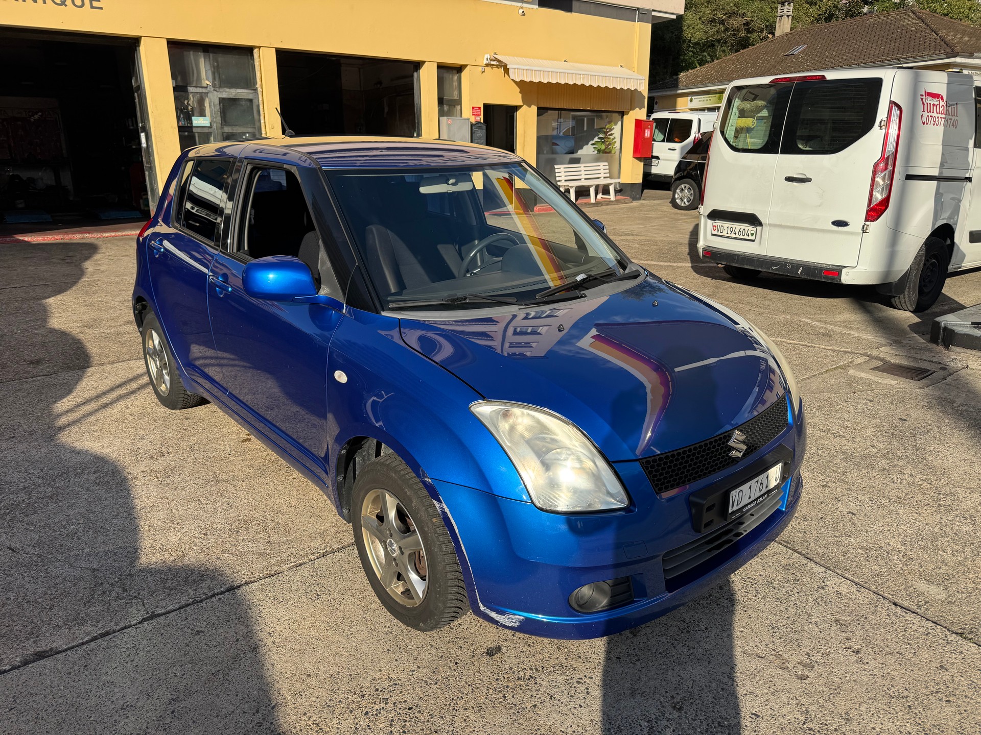 SUZUKI Swift 1.3i 16V GL Top 4x4-image-9