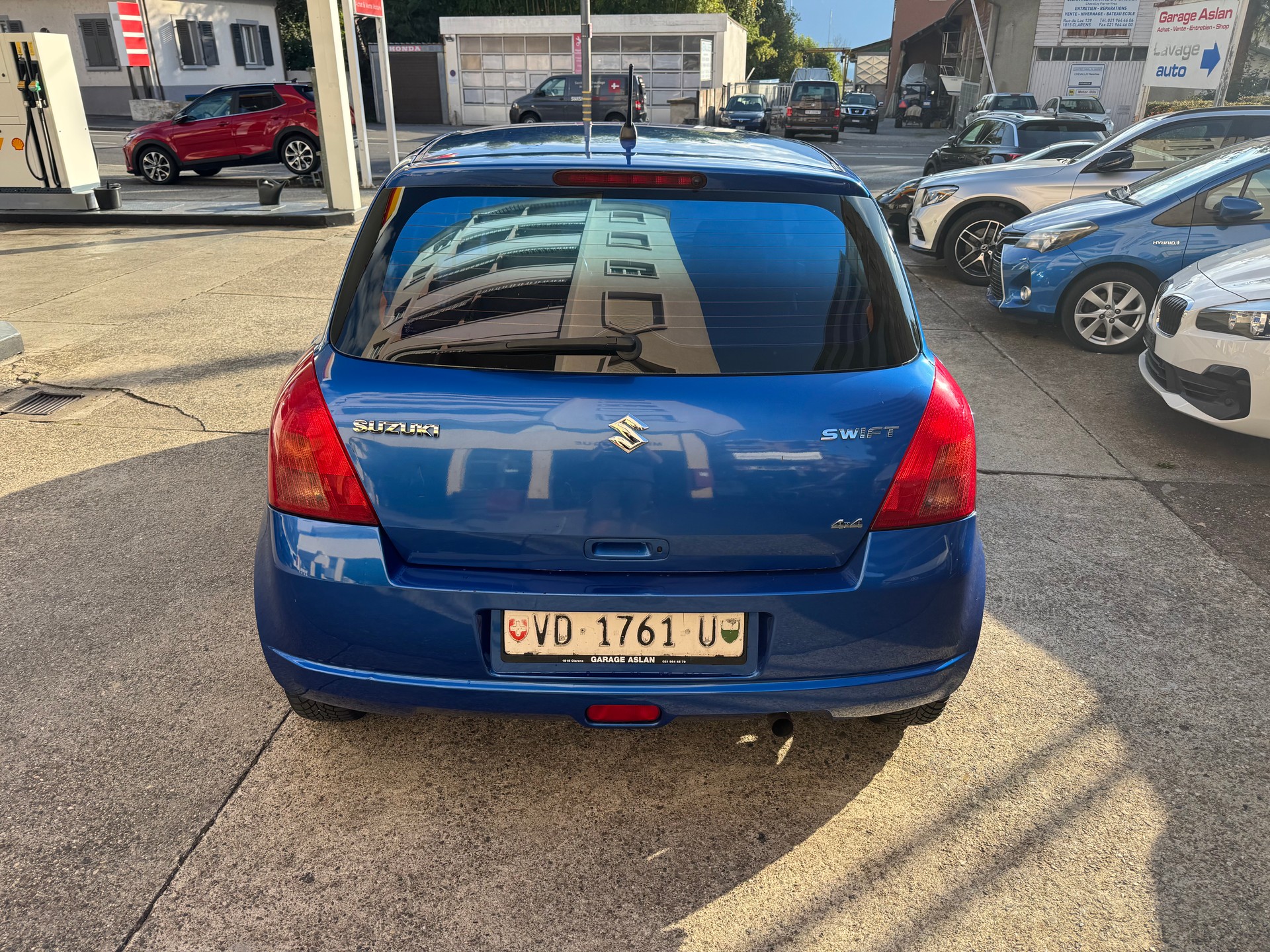SUZUKI Swift 1.3i 16V GL Top 4x4-image-7