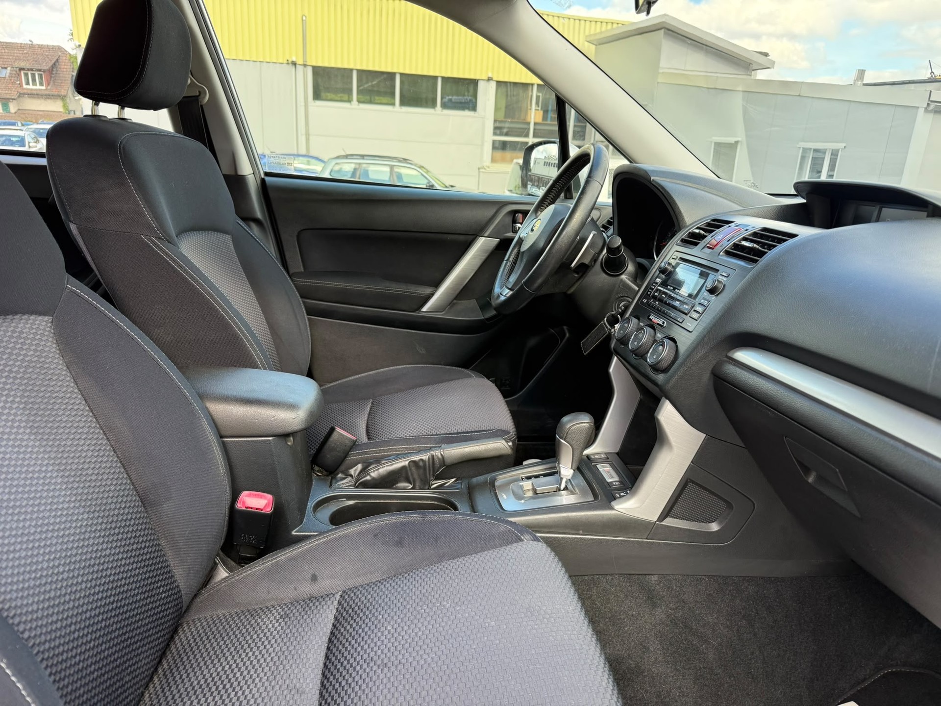 SUBARU Forester 2.0i Swiss Lineartronic-image-8