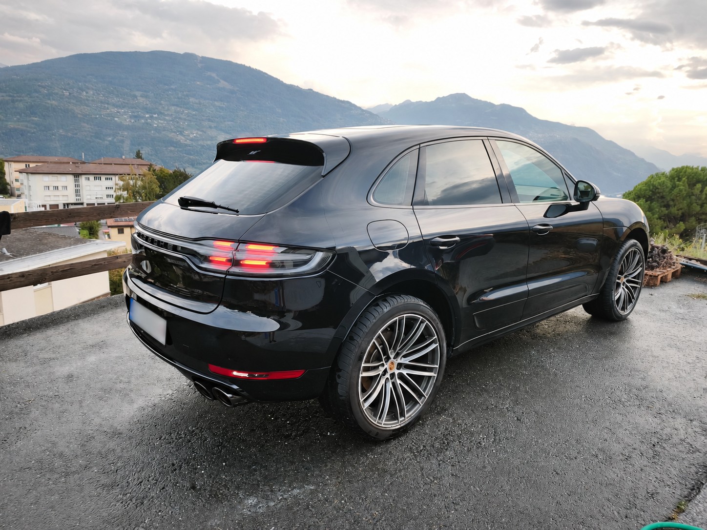 PORSCHE 3.0 V6 S-image-1