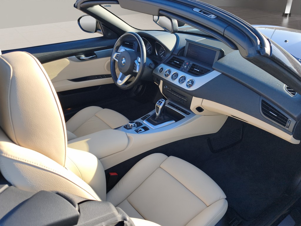 BMW Z4 35i sDrive DK Roadster-image-15
