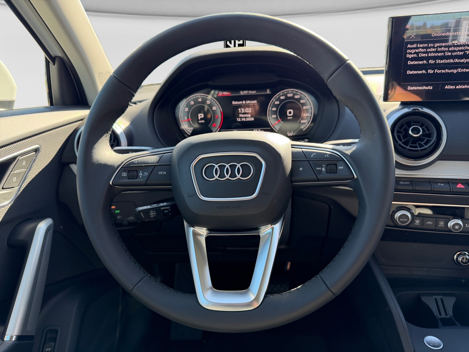 AUDI Q2 35 TFSI S line S-tronic-image-12