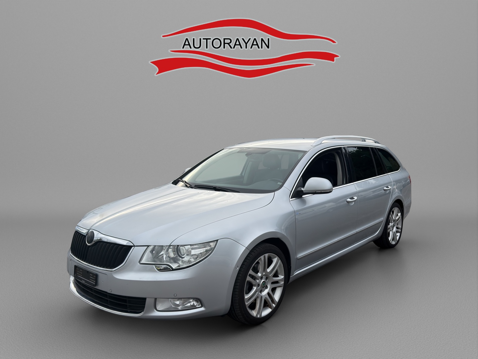 SKODA Superb Combi 2.0 TDi Elegance-image-1