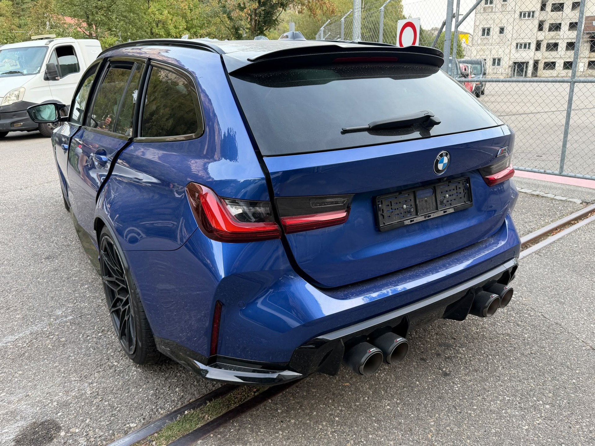 BMW M3 Touring xDrive Competition M-image-3