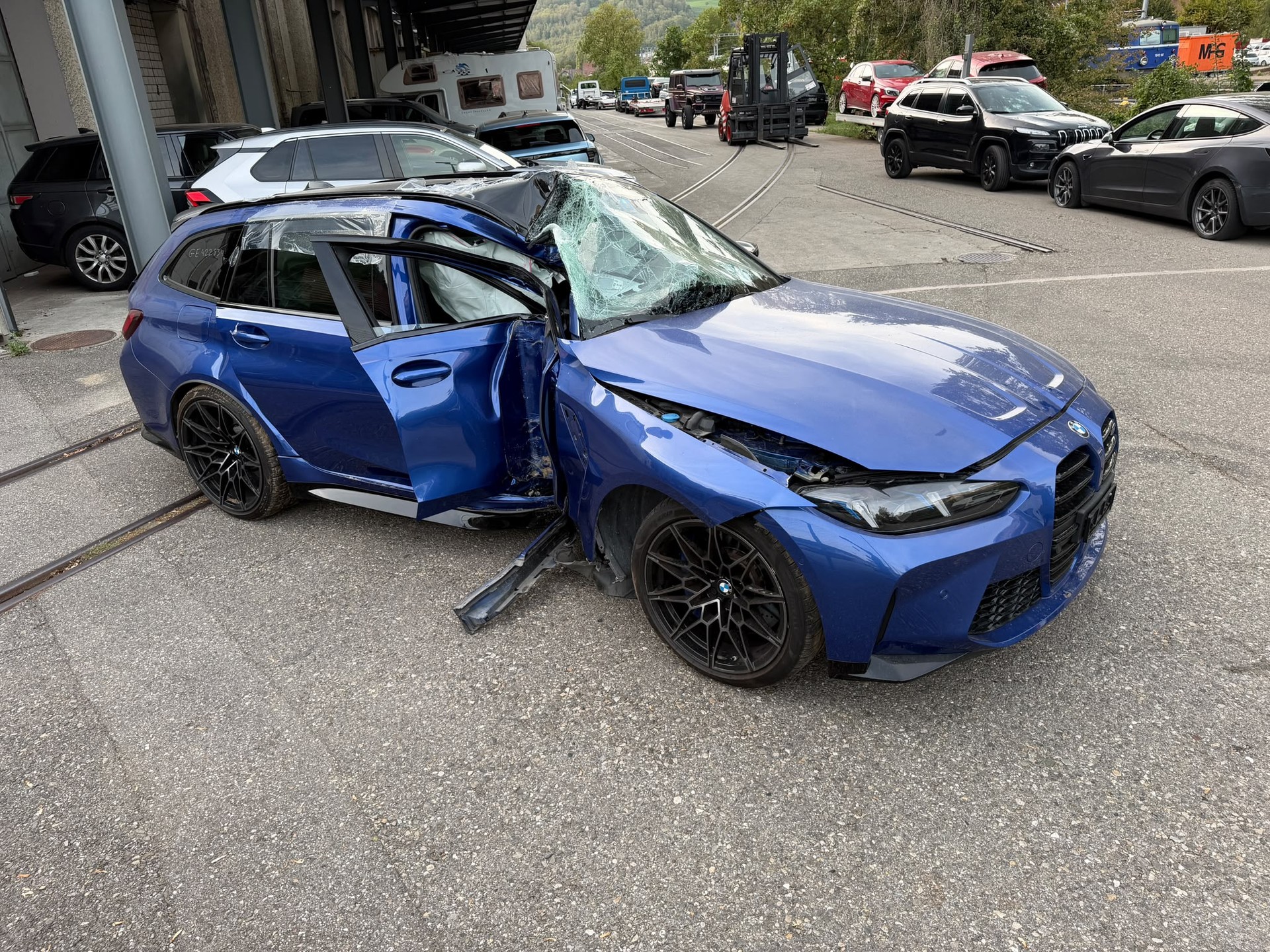 BMW M3 Touring xDrive Competition M-image-4