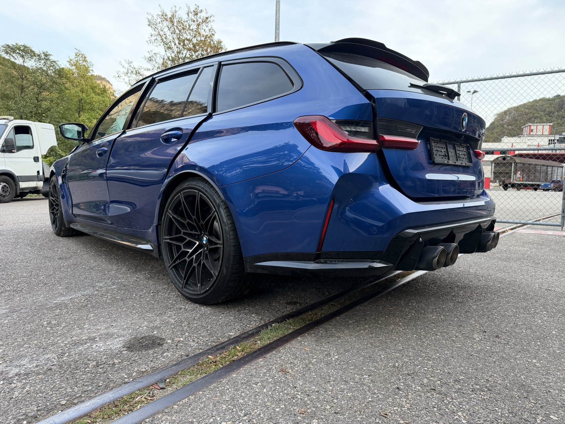 BMW M3 Touring xDrive Competition M-image-6