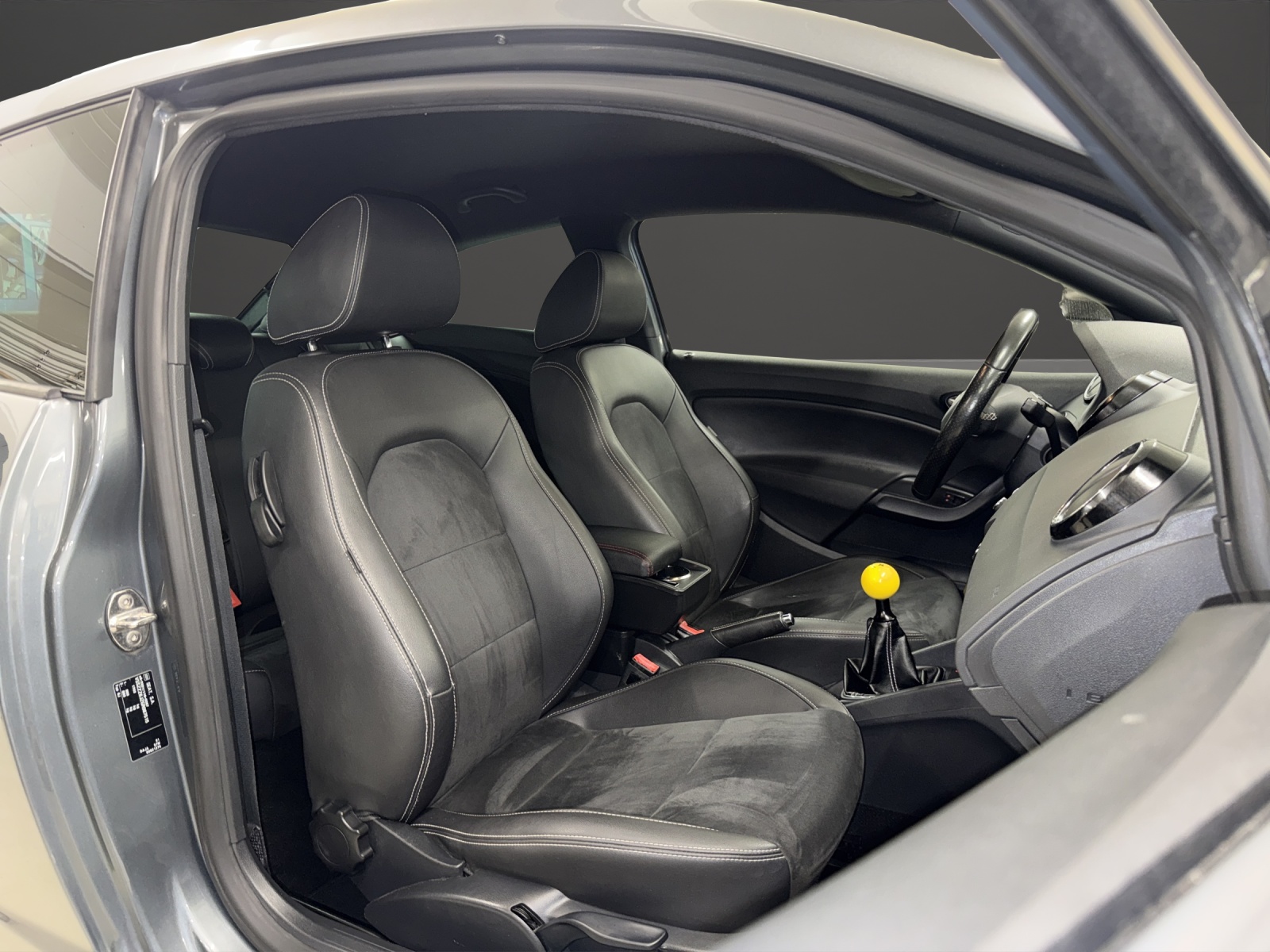 SEAT Ibiza SC 1.8 TSI Cupra-image-7