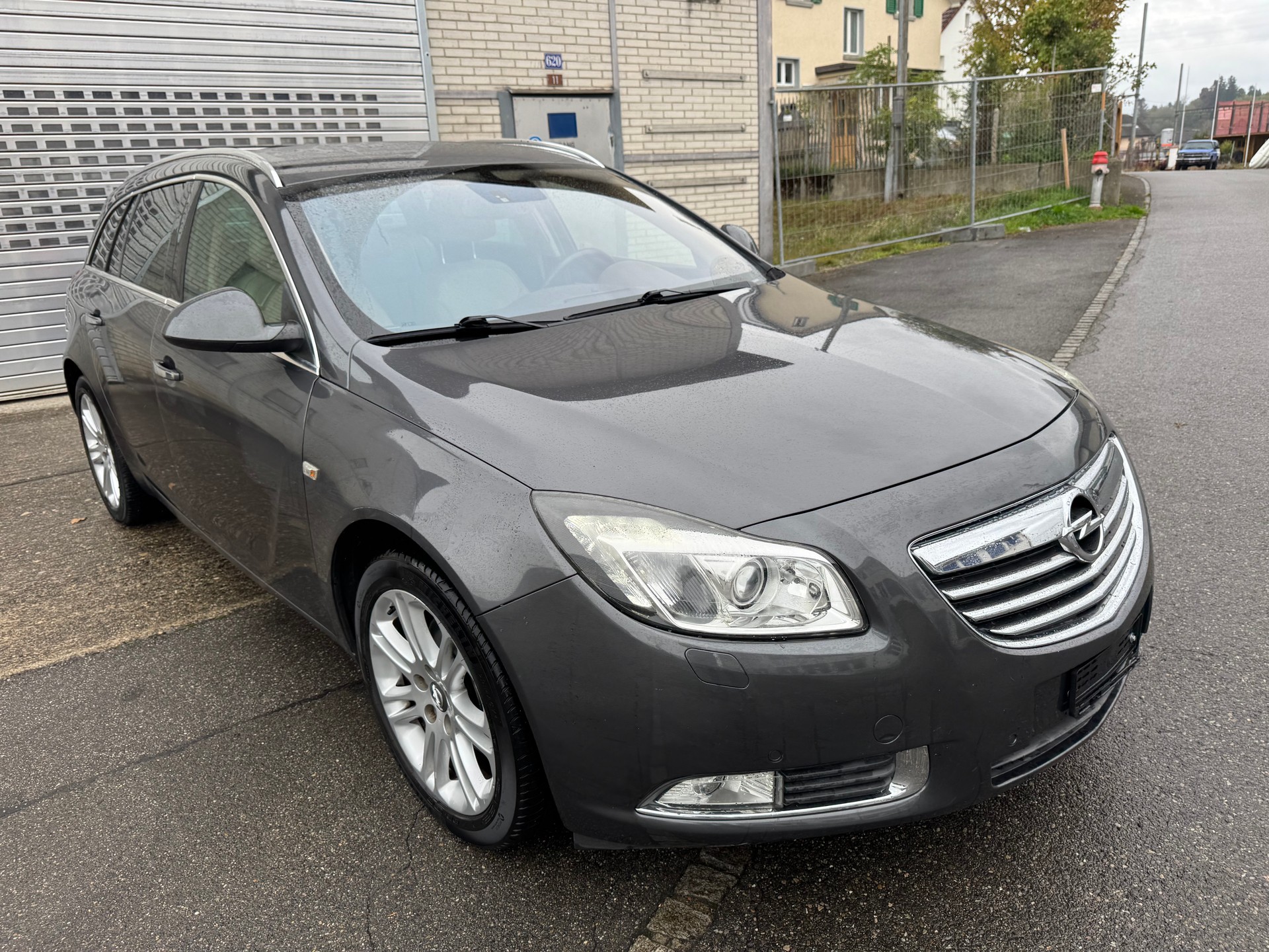 OPEL Insignia Sports Tourer 1.6 Turbo Cosmo-image-2