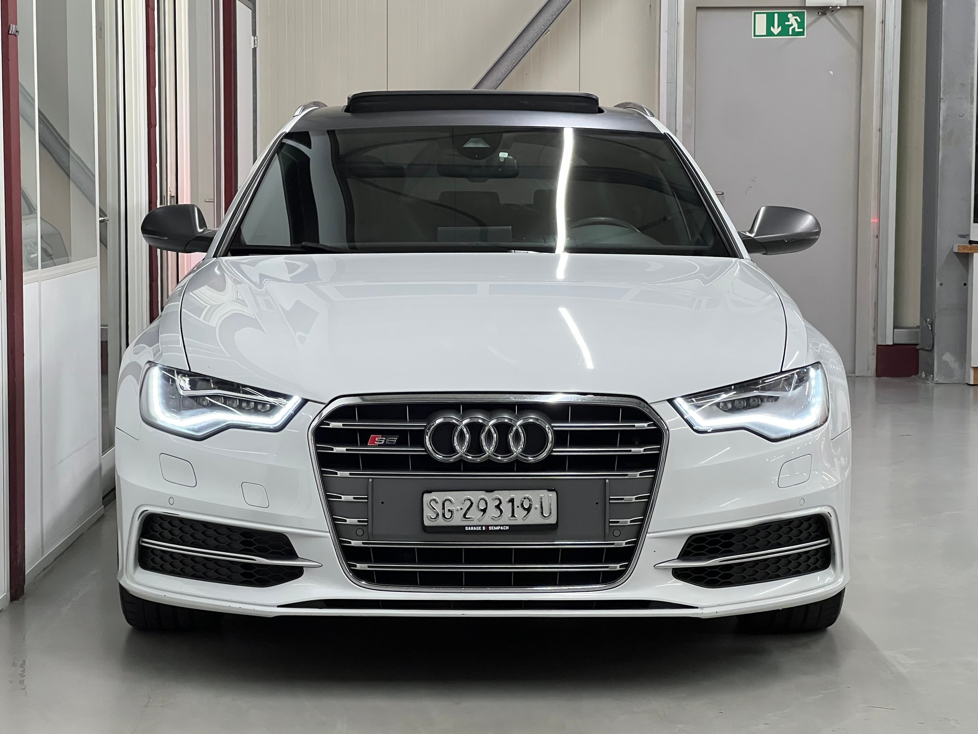 AUDI S6 Avant 4.0 TFSI V8 quattro S-tronic-image-1