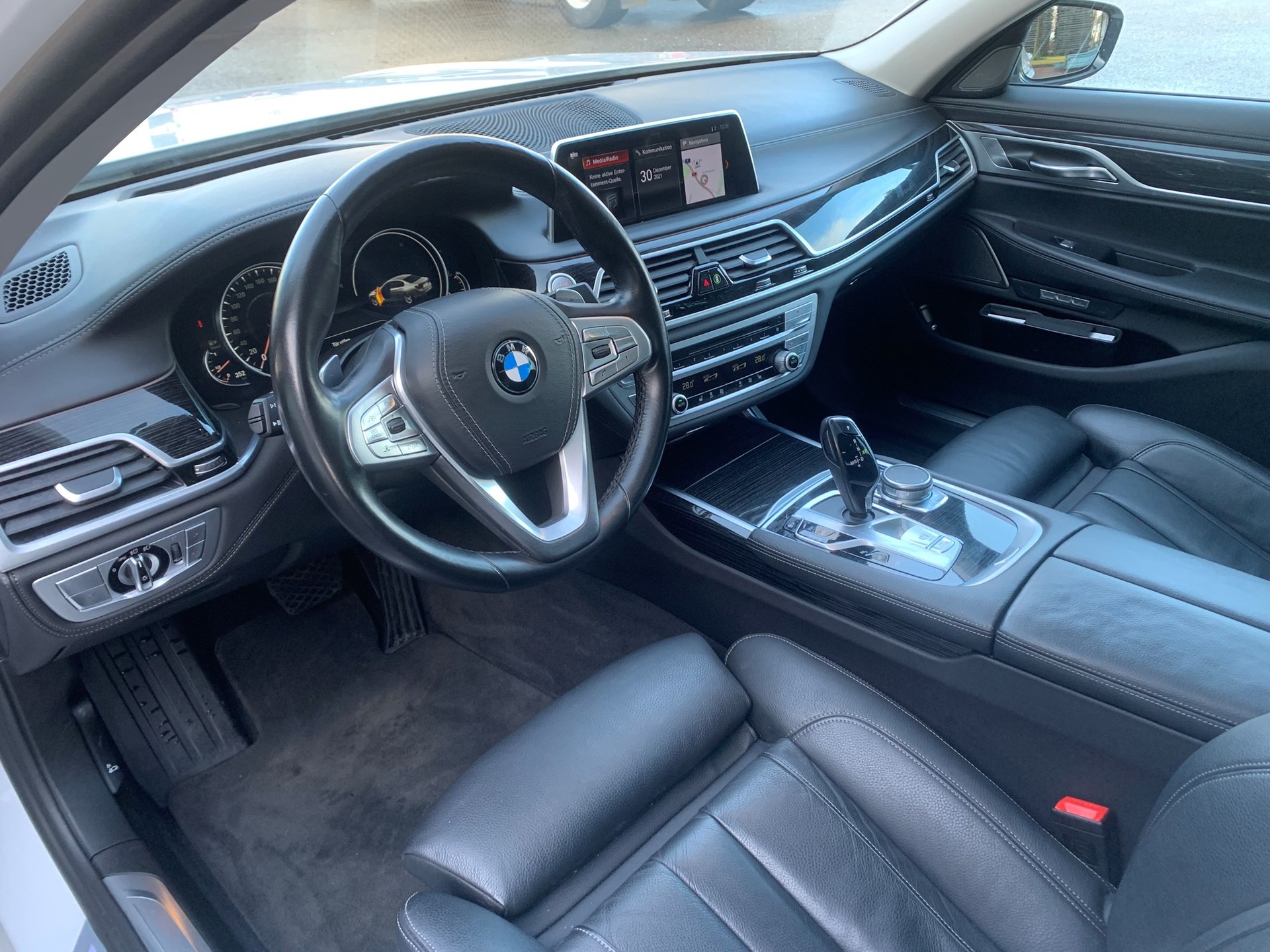 BMW 730d xDrive Steptronic-image-7