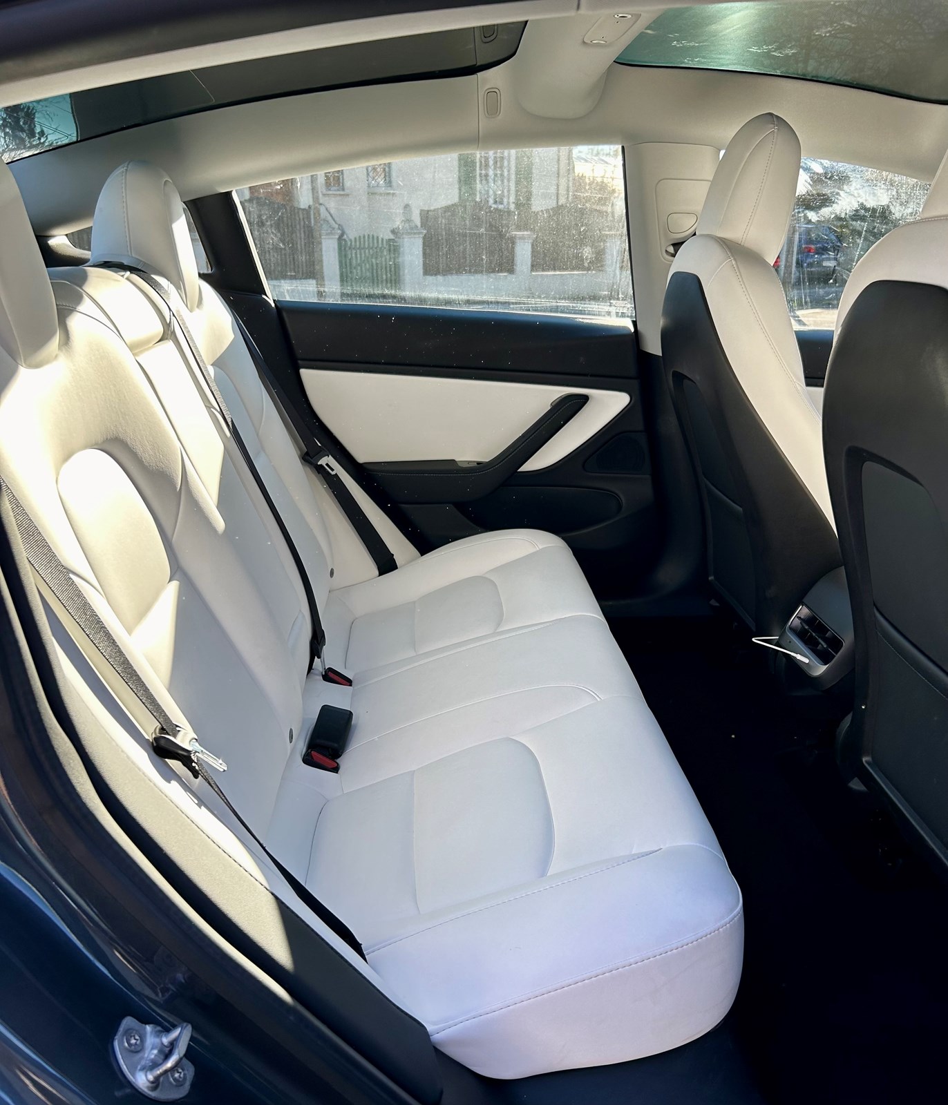 TESLA Model 3 Performance Dual Motor AWD-image-2