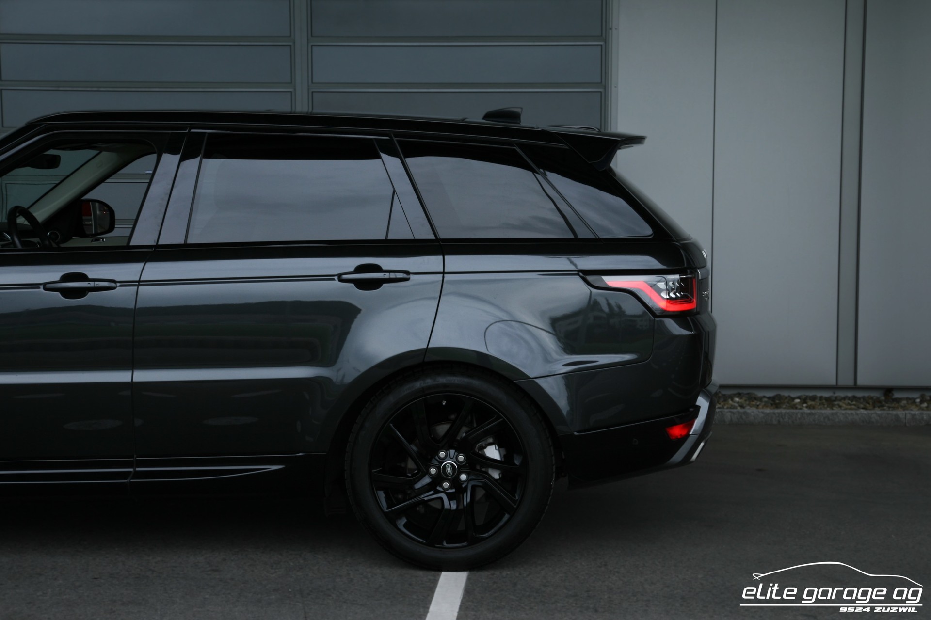 LAND ROVER Range Rover Sport 3.0 SDV6 HSE Dynamic Automatic-image-10