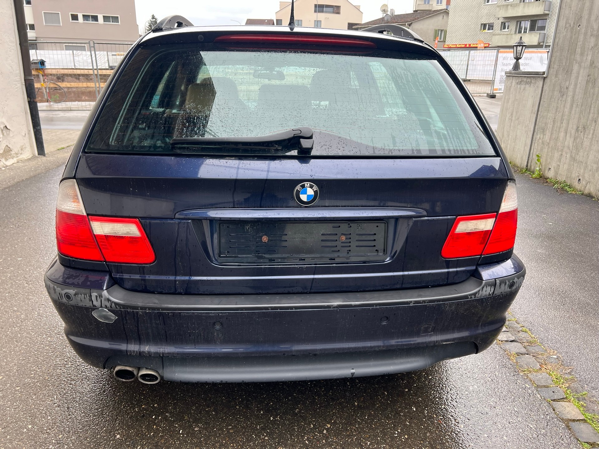 BMW 330xi Touring-image-3