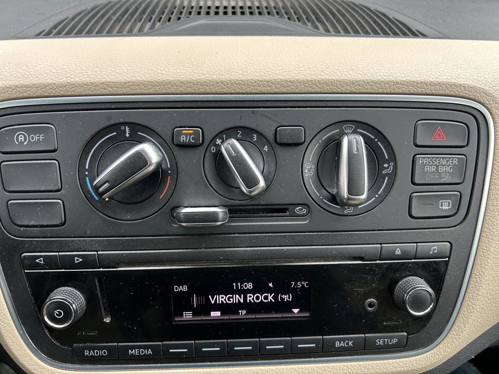 SKODA Citigo 1.0 G-tec Active-image-14
