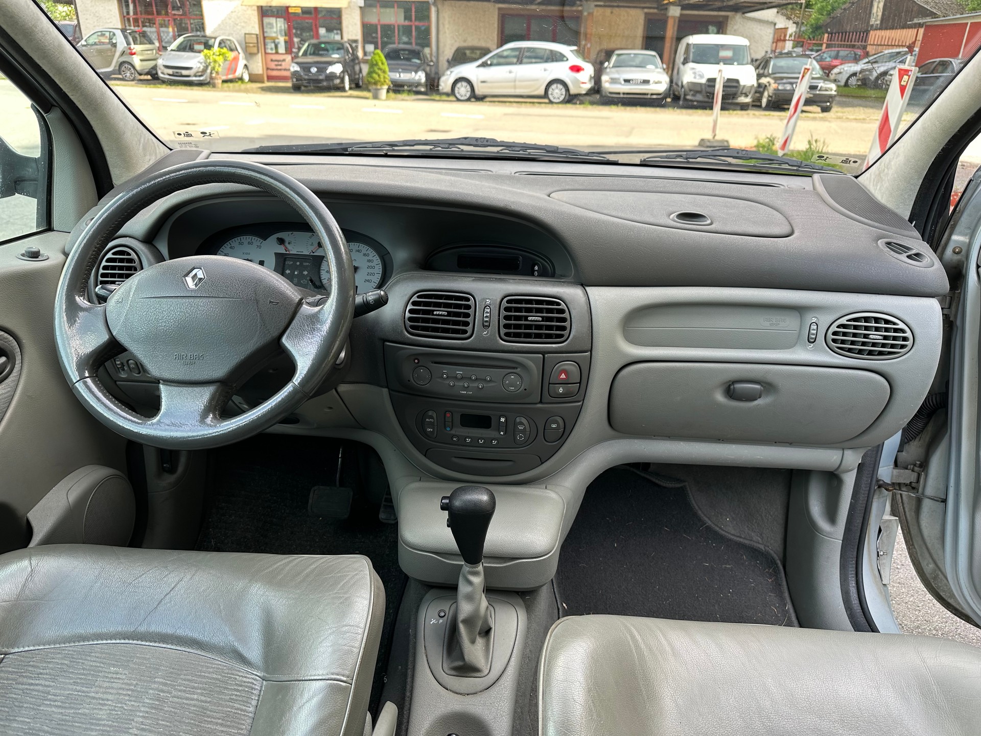 RENAULT Scénic 2.0 16V Privilège FIXPREIS-image-8