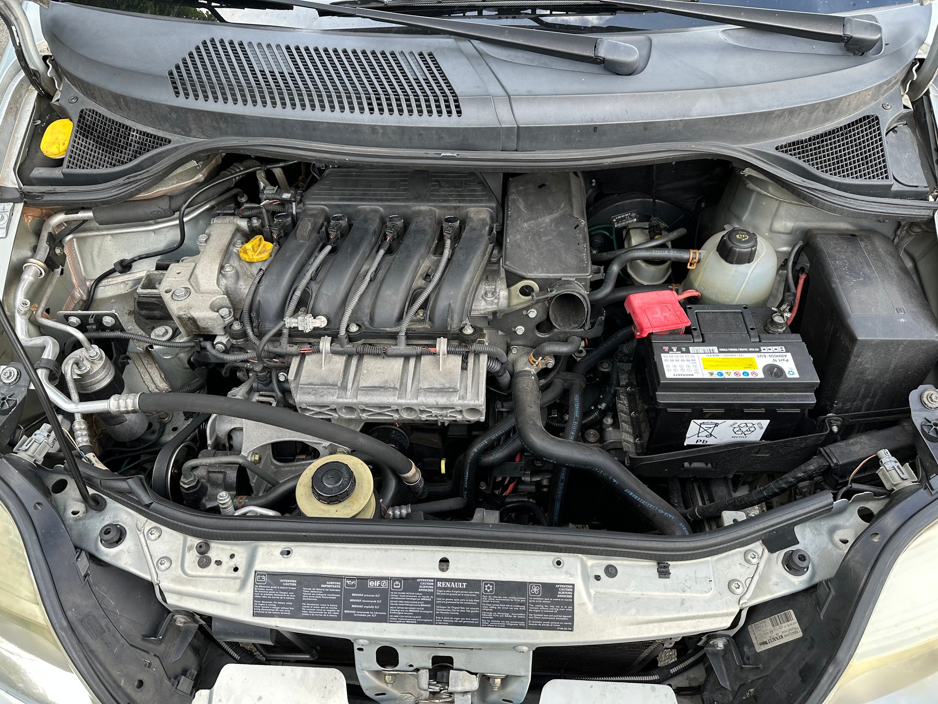 RENAULT Scénic 2.0 16V Privilège FIXPREIS-image-12