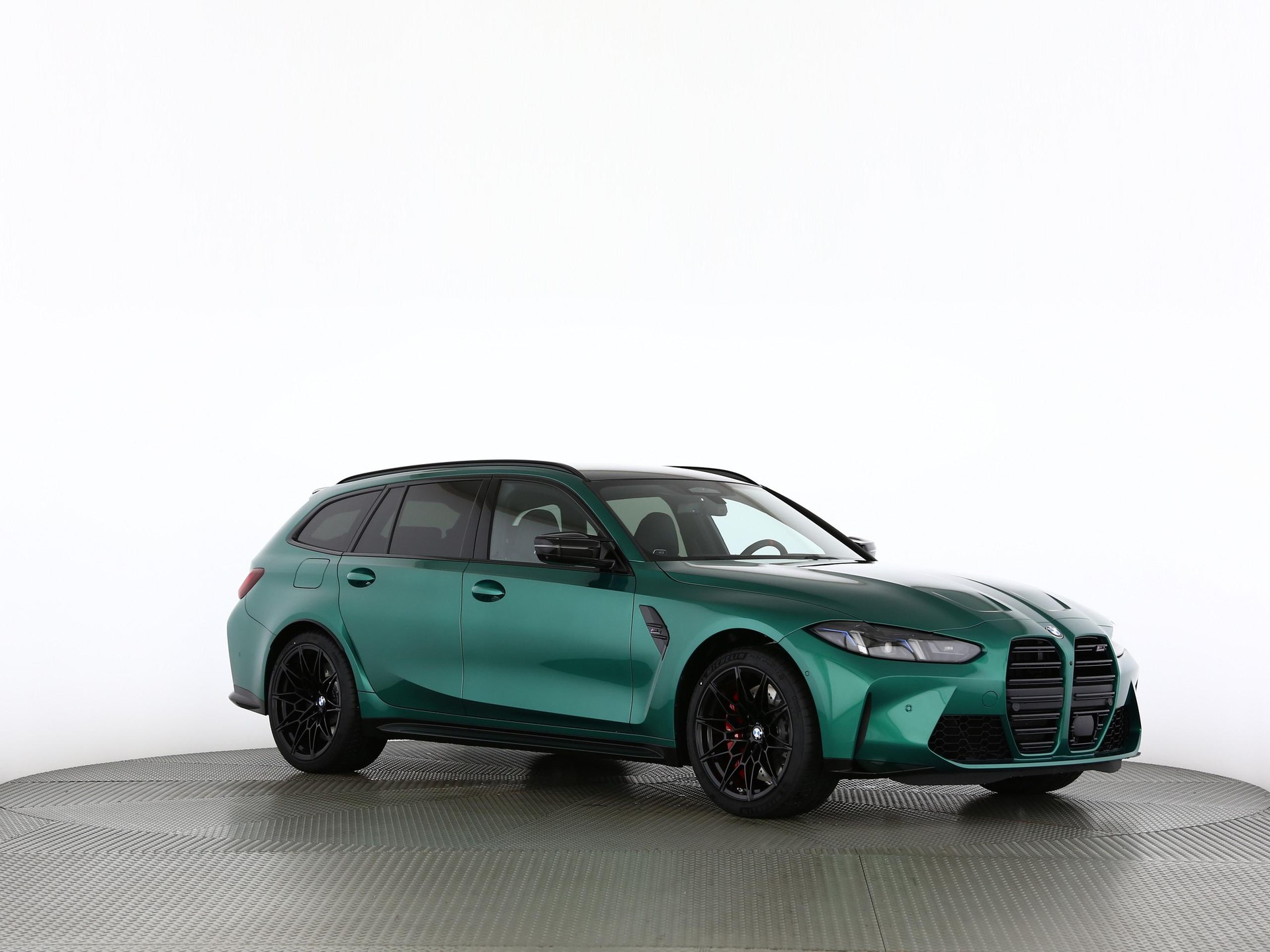 BMW M3 Competition xDrive Touring-image-26