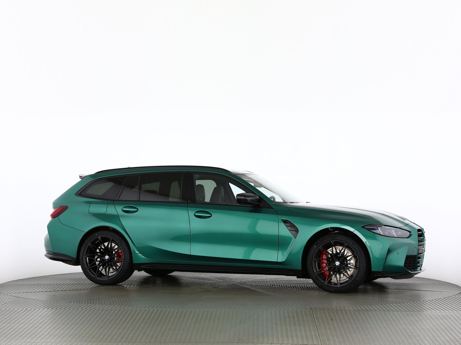 BMW M3 Competition xDrive Touring-image-24