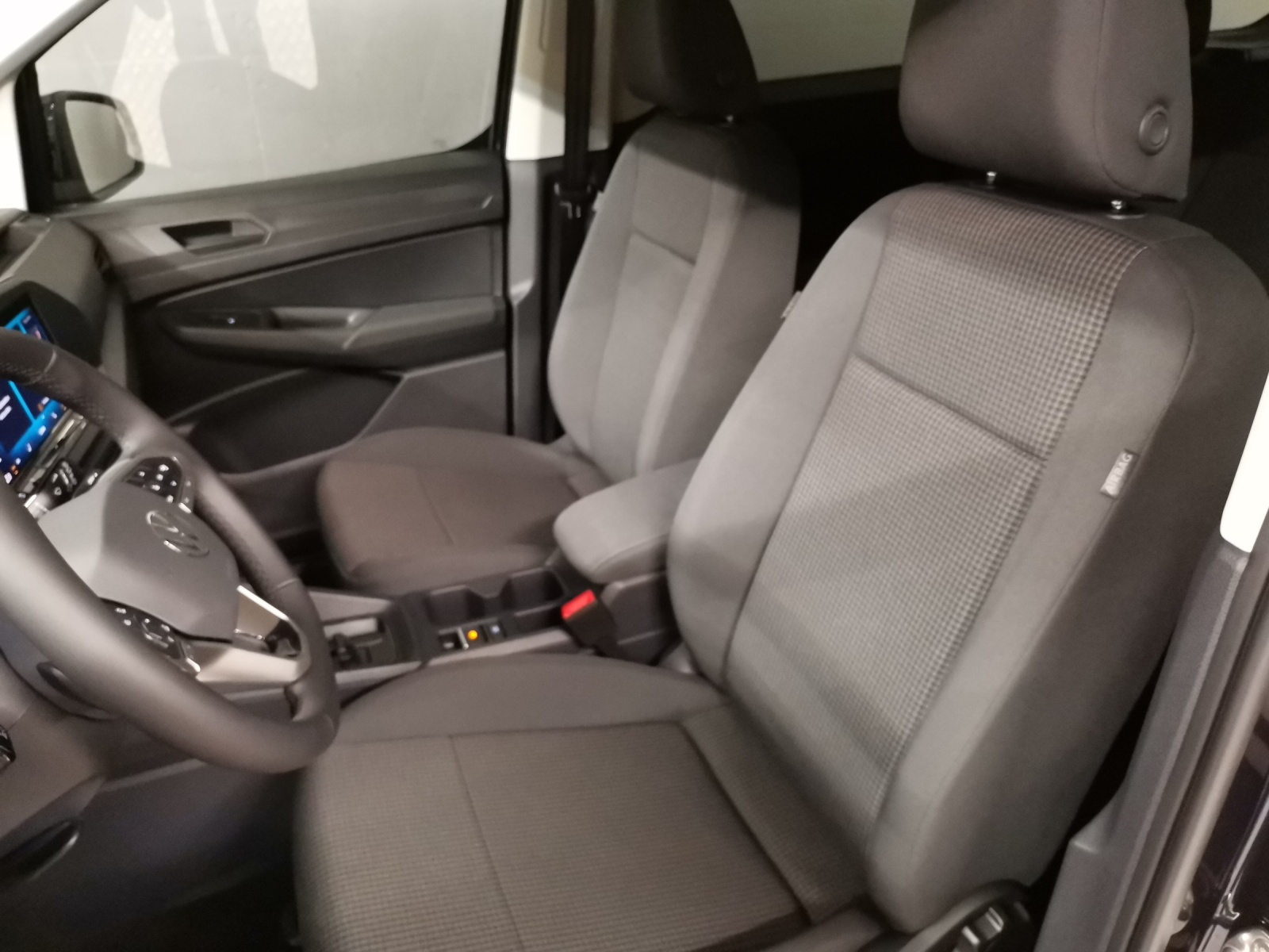 VW Caddy Maxi 1.5 TSI DSG-image-12