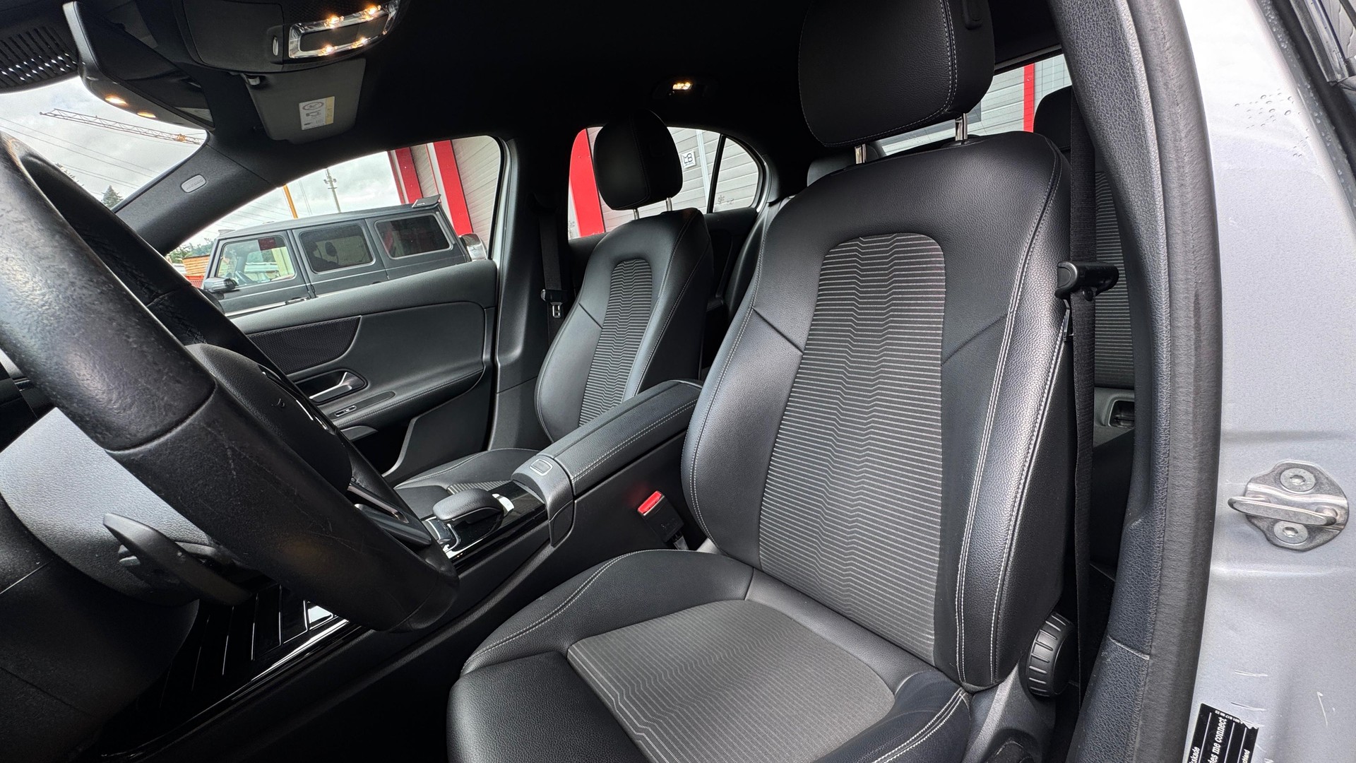 MERCEDES-BENZ A 200 Progressive 7G-DCT-image-9