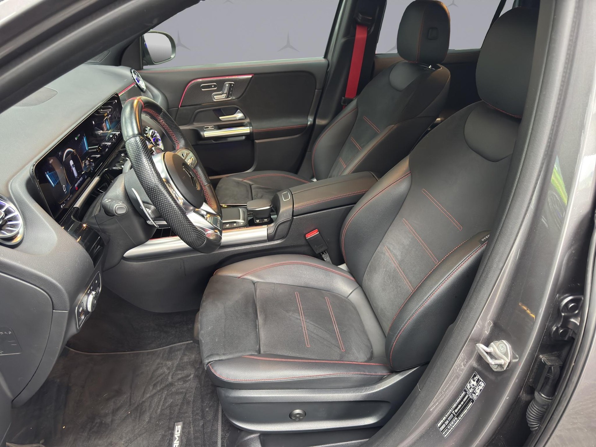 MERCEDES-BENZ GLA 35 AMG 4matic-image-8