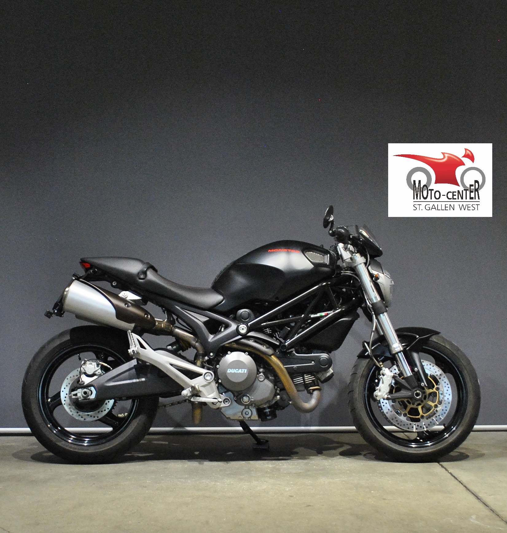 DUCATI Monster 696M ABS (25kW)-showroom-element-1