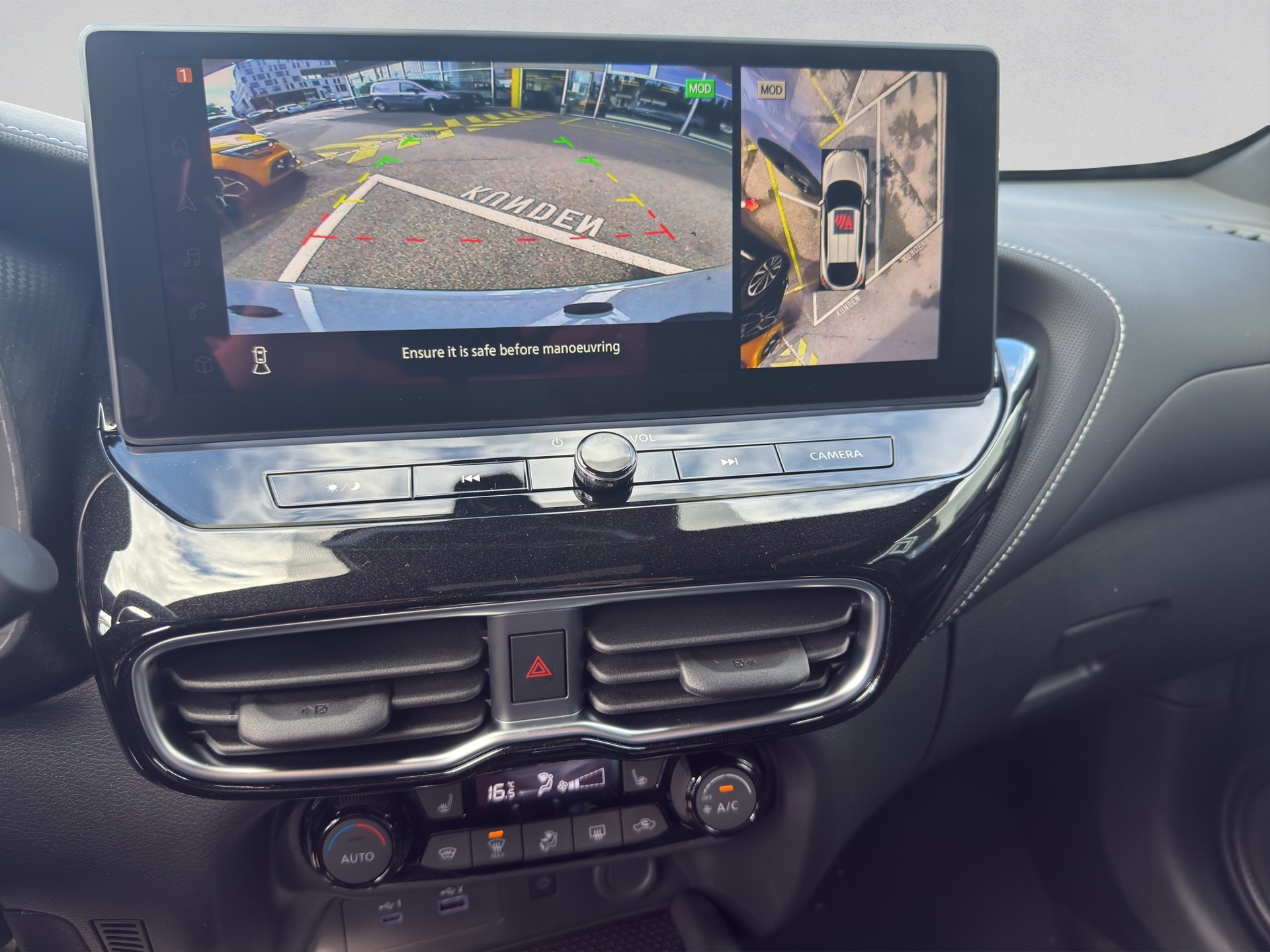 NISSAN Juke 1.6 FHEV Tekna-image-10
