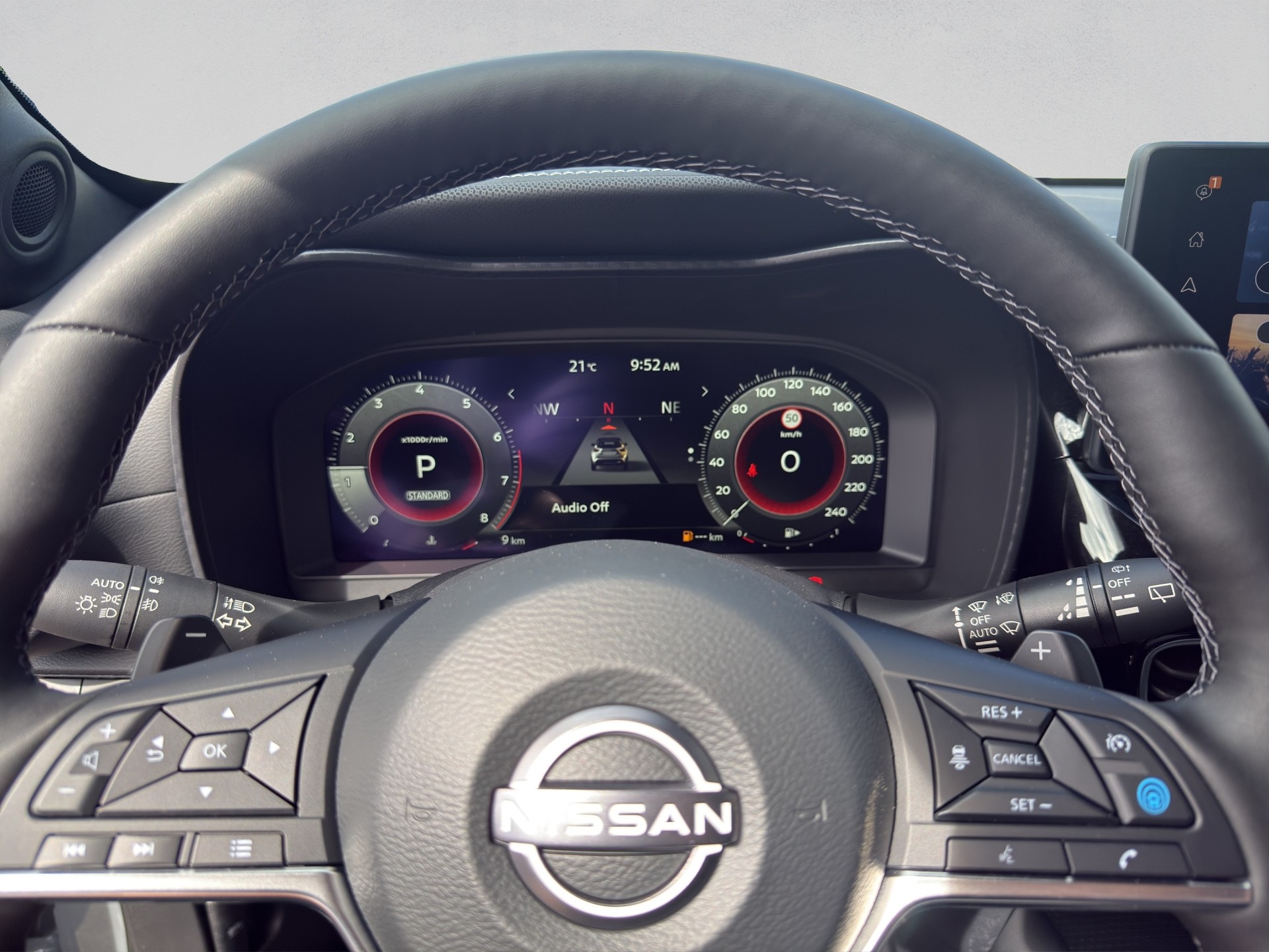 NISSAN Juke 1.6 FHEV Tekna-image-8