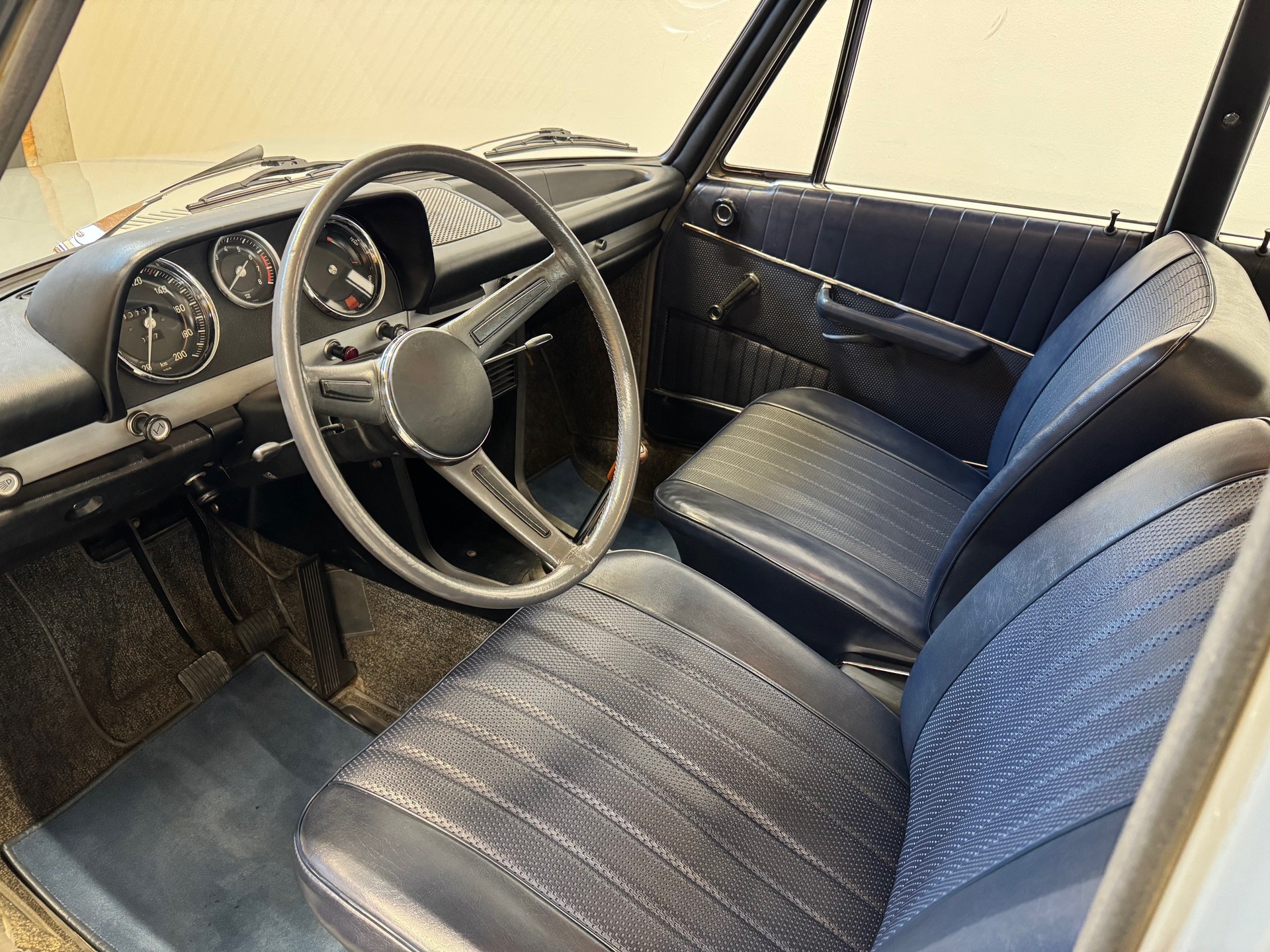 BMW 1800 ti Neue Klasse-image-2