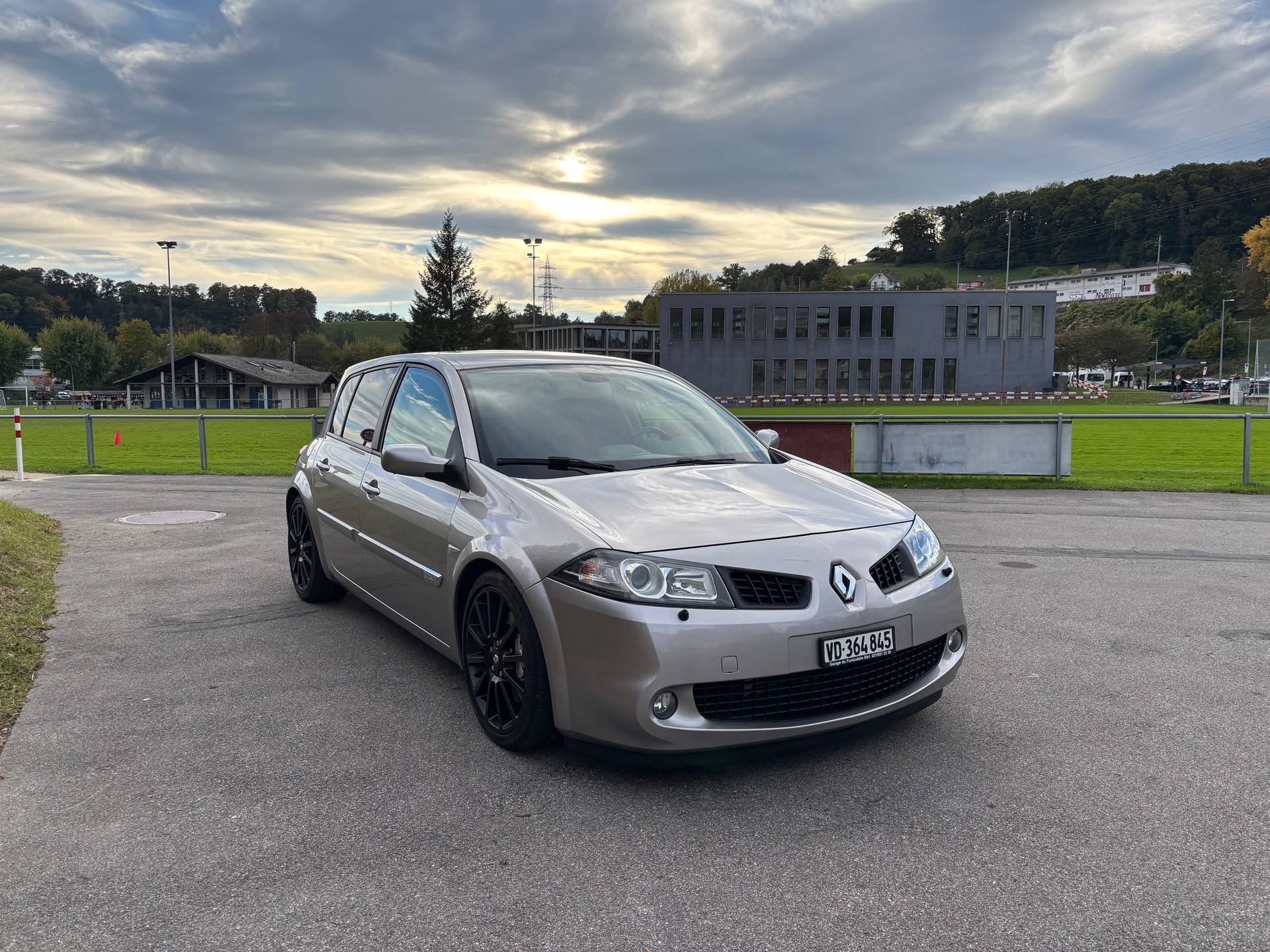 RENAULT Mégane 2.0 16V Turbo Sport-image-2