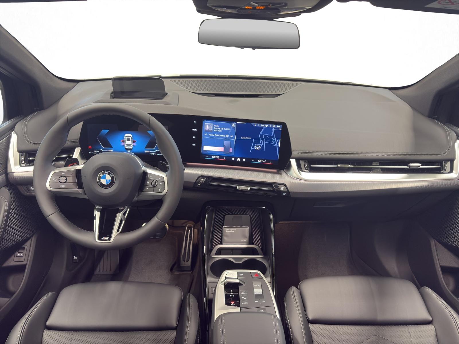 BMW 223i xDrive Active Tourer-image-12