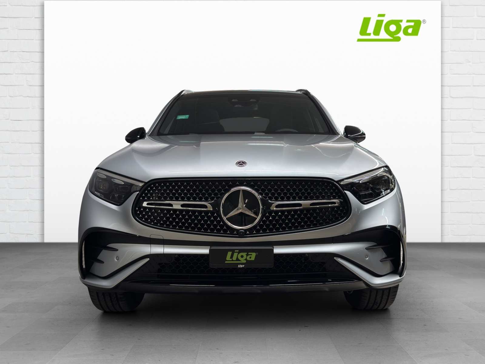 MERCEDES-BENZ GLC 400 e AMG Line 4Matic EQ Star-image-2
