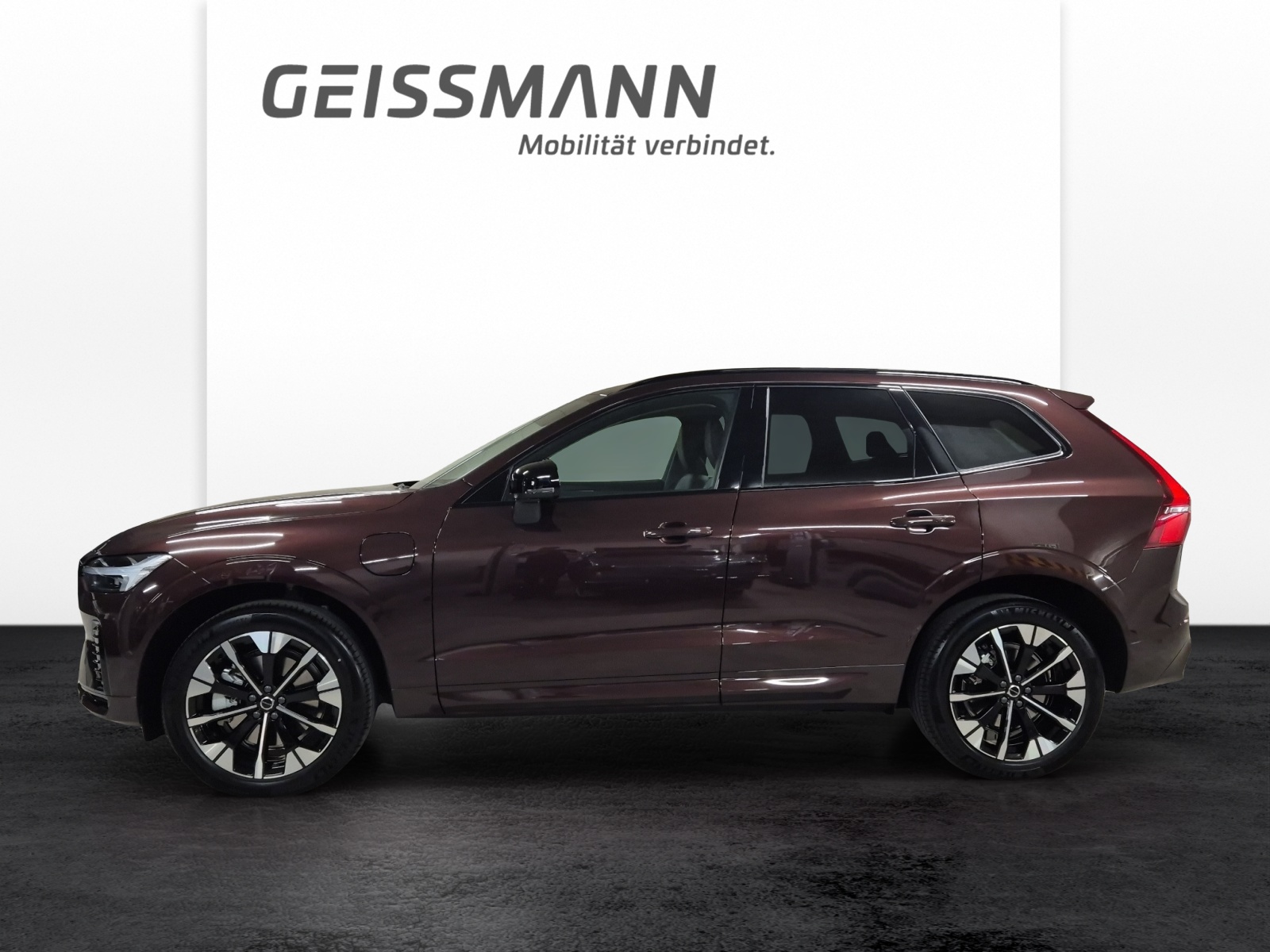 VOLVO XC60 2.0 T6 TE Ultra Dark eAWD-image-2
