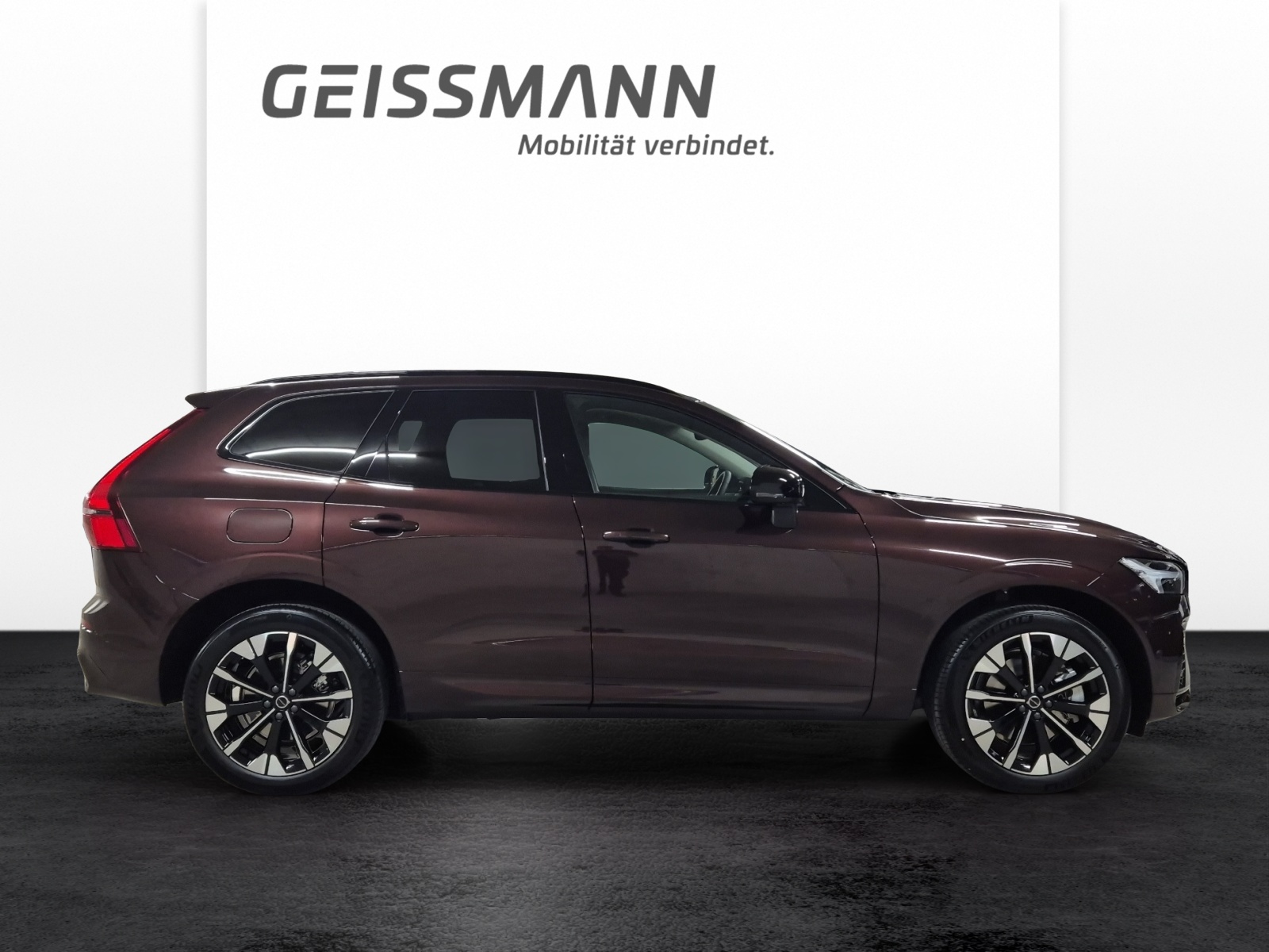 VOLVO XC60 2.0 T6 TE Ultra Dark eAWD-image-3